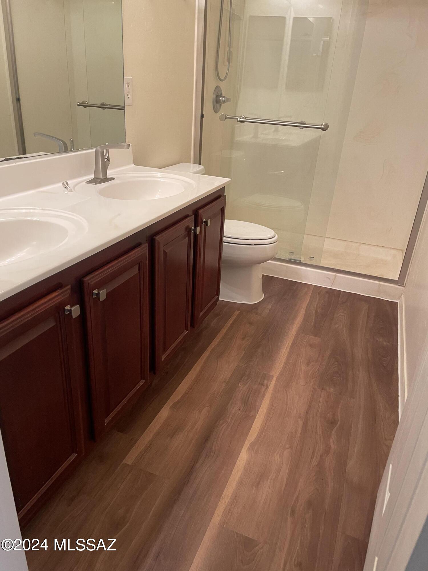 Riverhaven (1-373) - Residential Lease