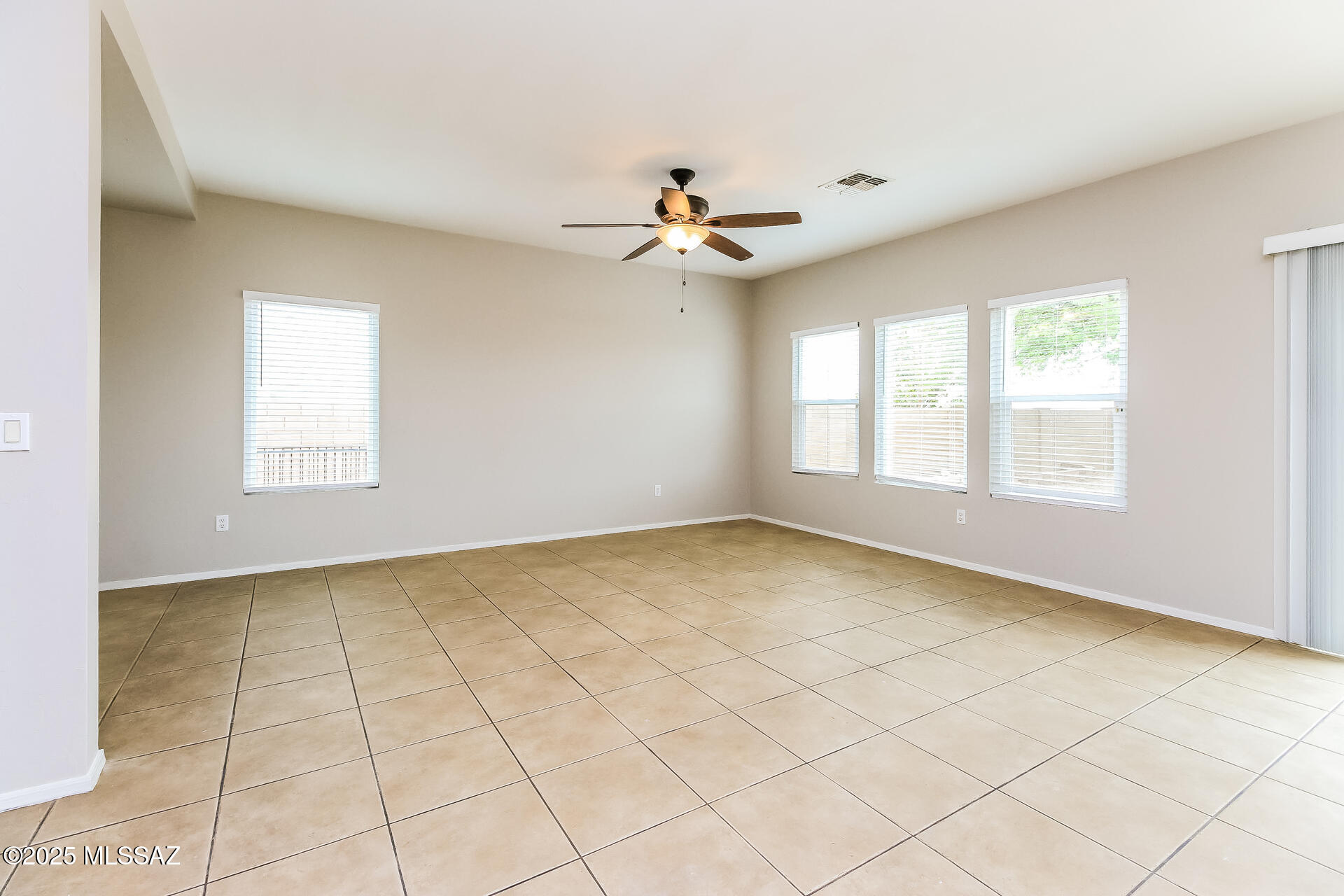 Mesquite Cove (1-73) - Residential Lease