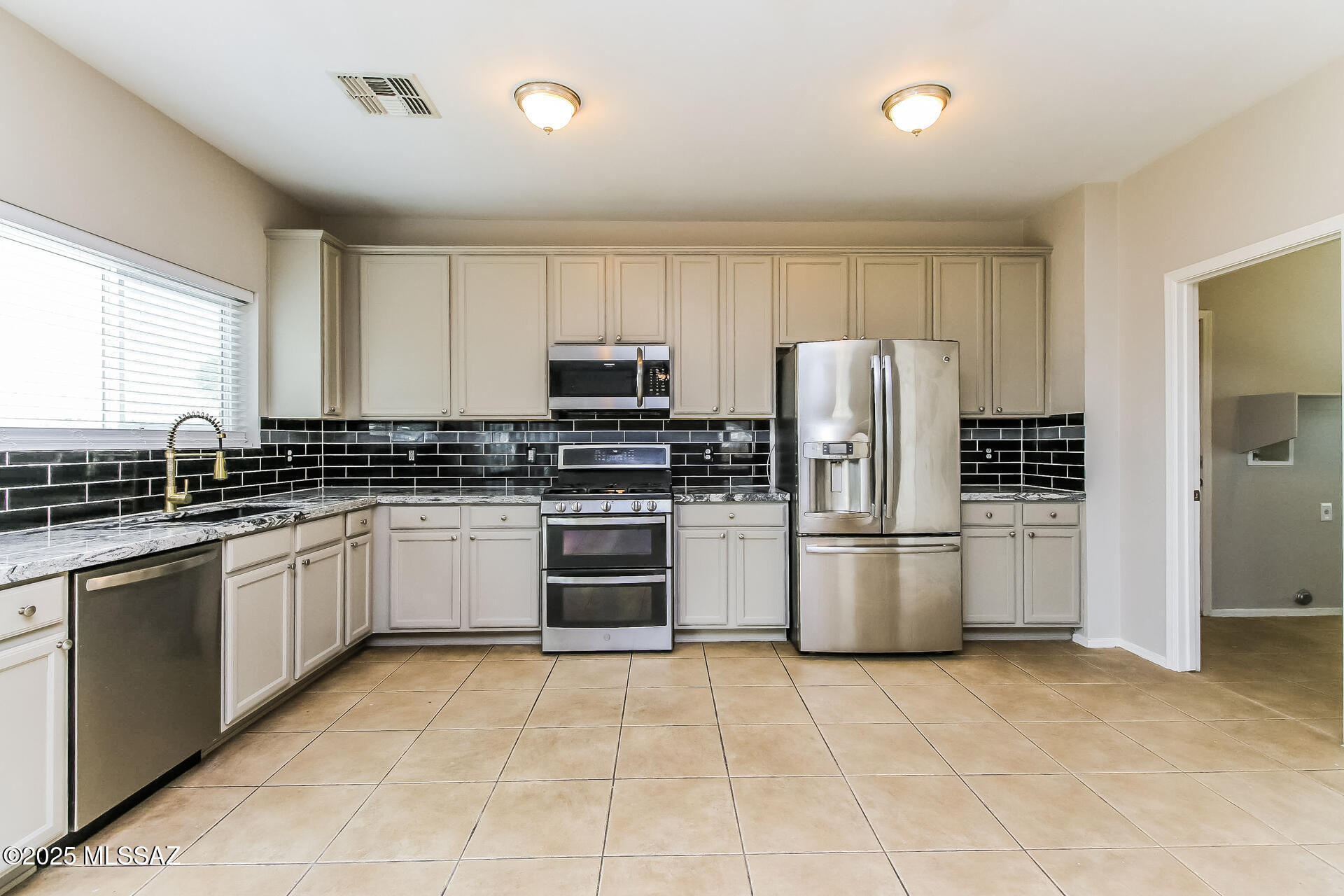 Mesquite Cove (1-73) - Residential Lease