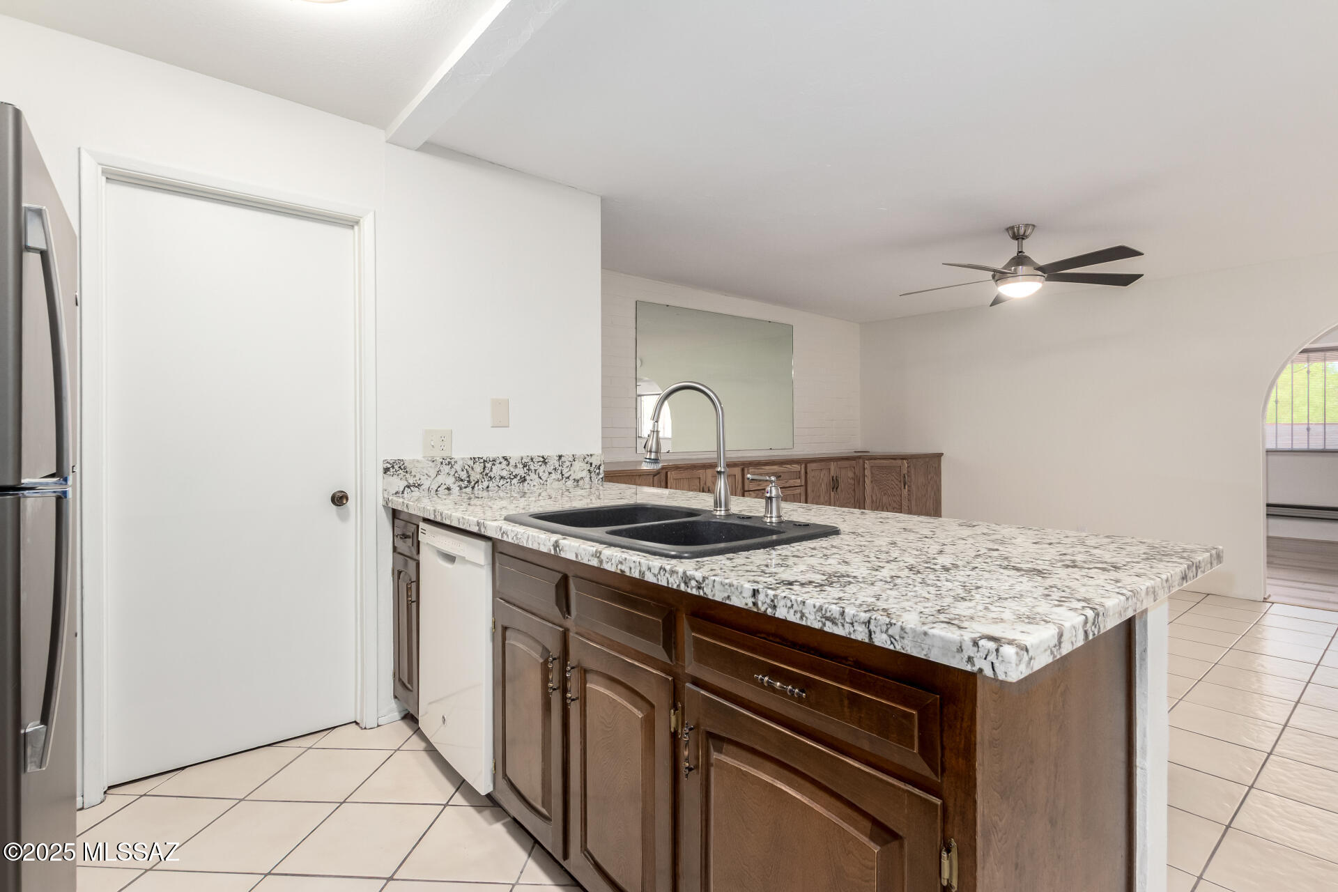 Hidden Hills East NO 3 (1-88) - Residential Lease