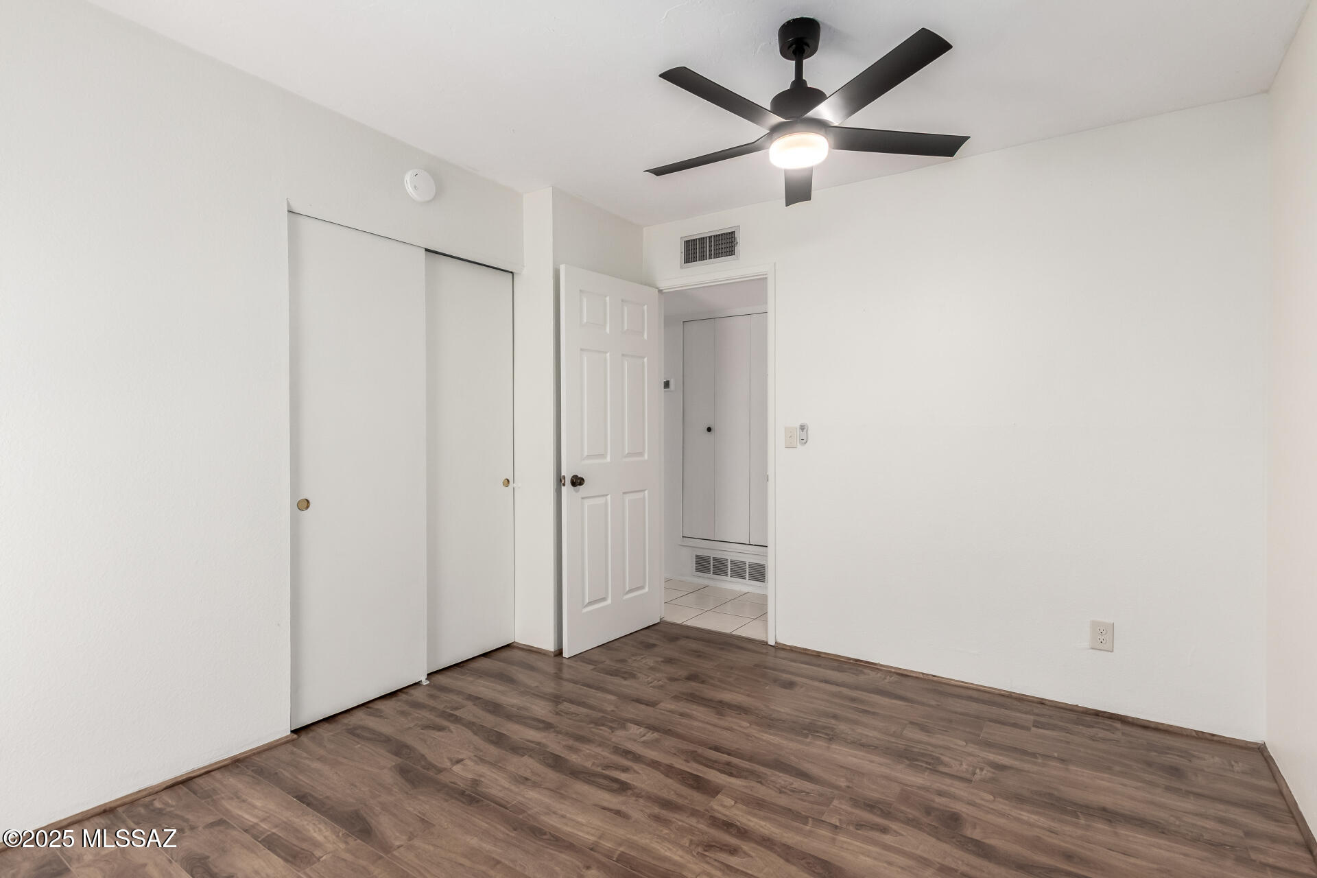 Hidden Hills East NO 3 (1-88) - Residential Lease