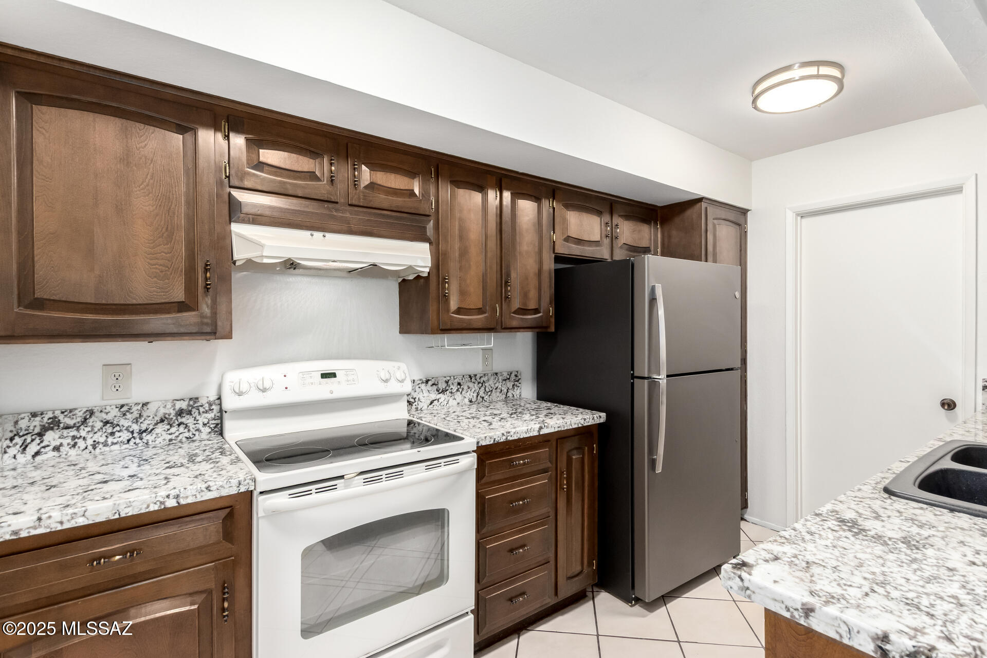 Hidden Hills East NO 3 (1-88) - Residential Lease
