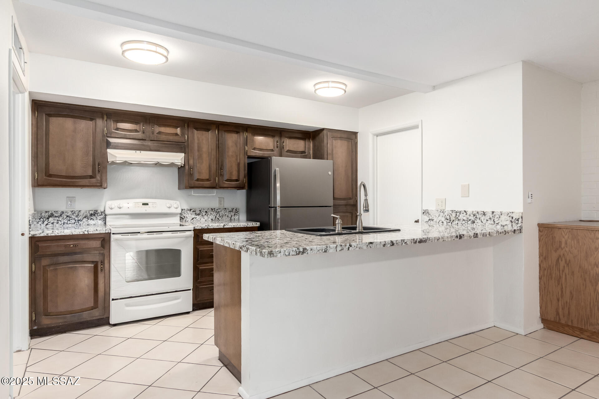 Hidden Hills East NO 3 (1-88) - Residential Lease