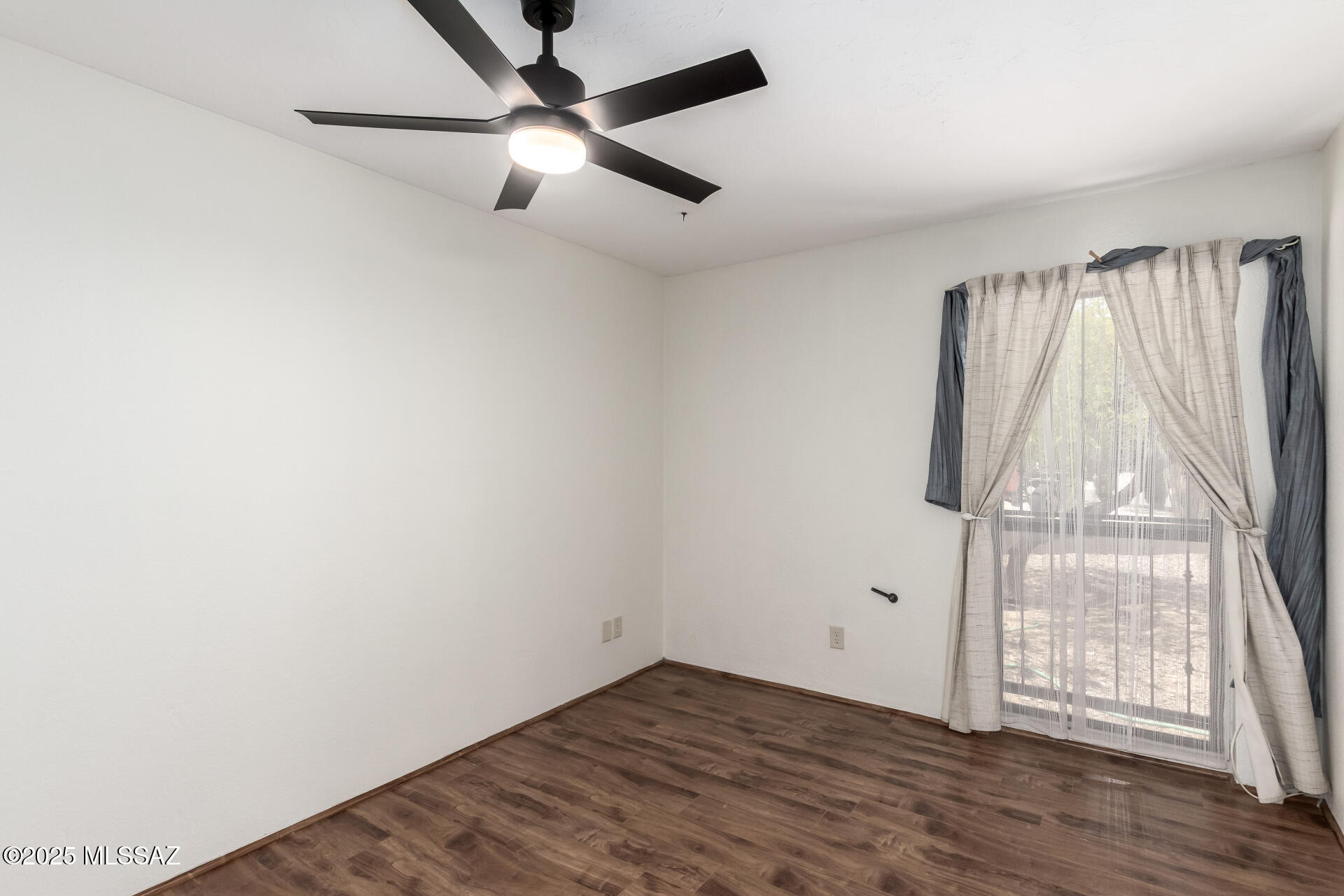 Hidden Hills East NO 3 (1-88) - Residential Lease