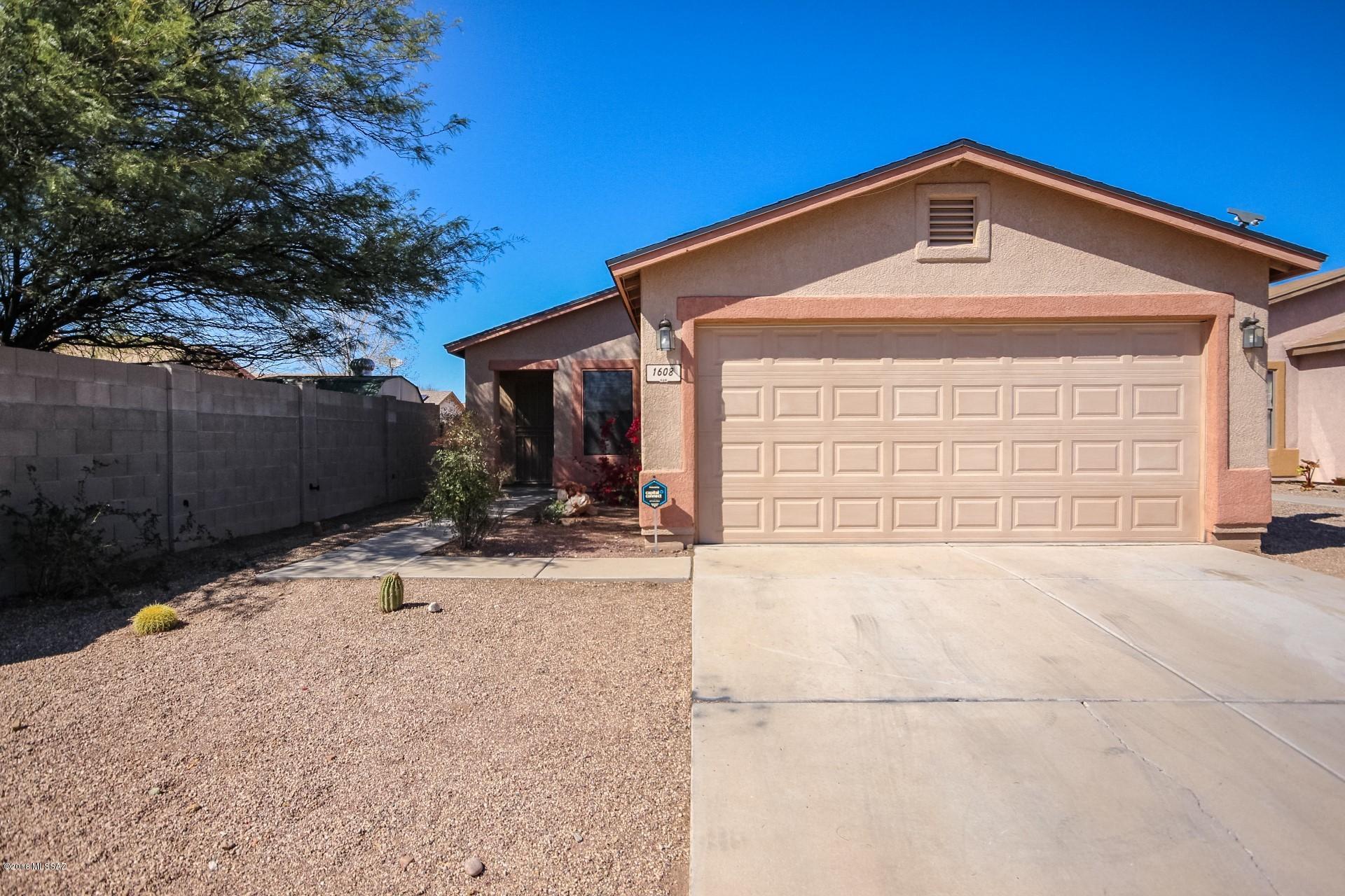 This Beautiful home nestled in a cul-de-sac features 3 bedrooms 2 baths, a den,  new roof in March of 2018, new kitchen flooring. Love Fire works? Sit on the back porch and enjoy the 4th of July show from A Mountain. This home has Solar Panels to replace the electric bill (leased), Conveniently located next to shopping and restaurants. Won't last Long!