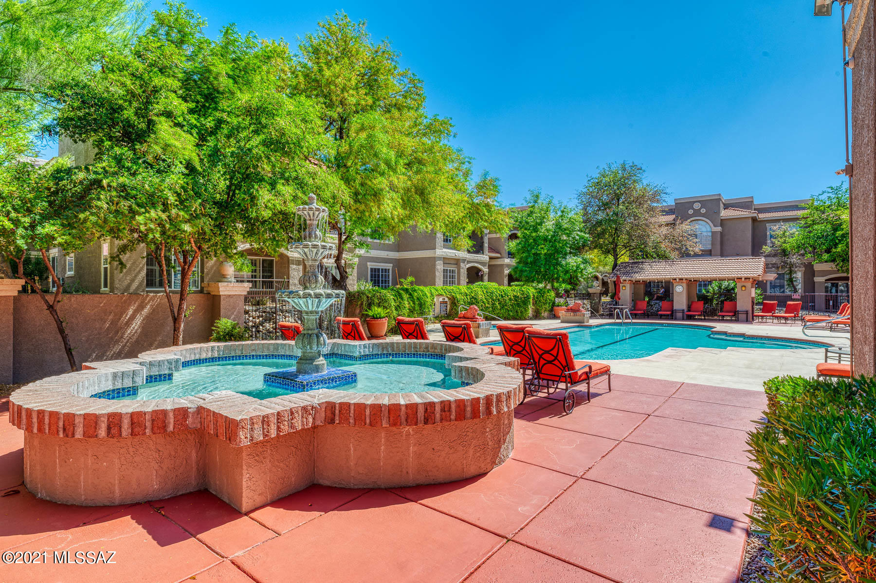 The Boulders at La Reserve Condominiums - Residential