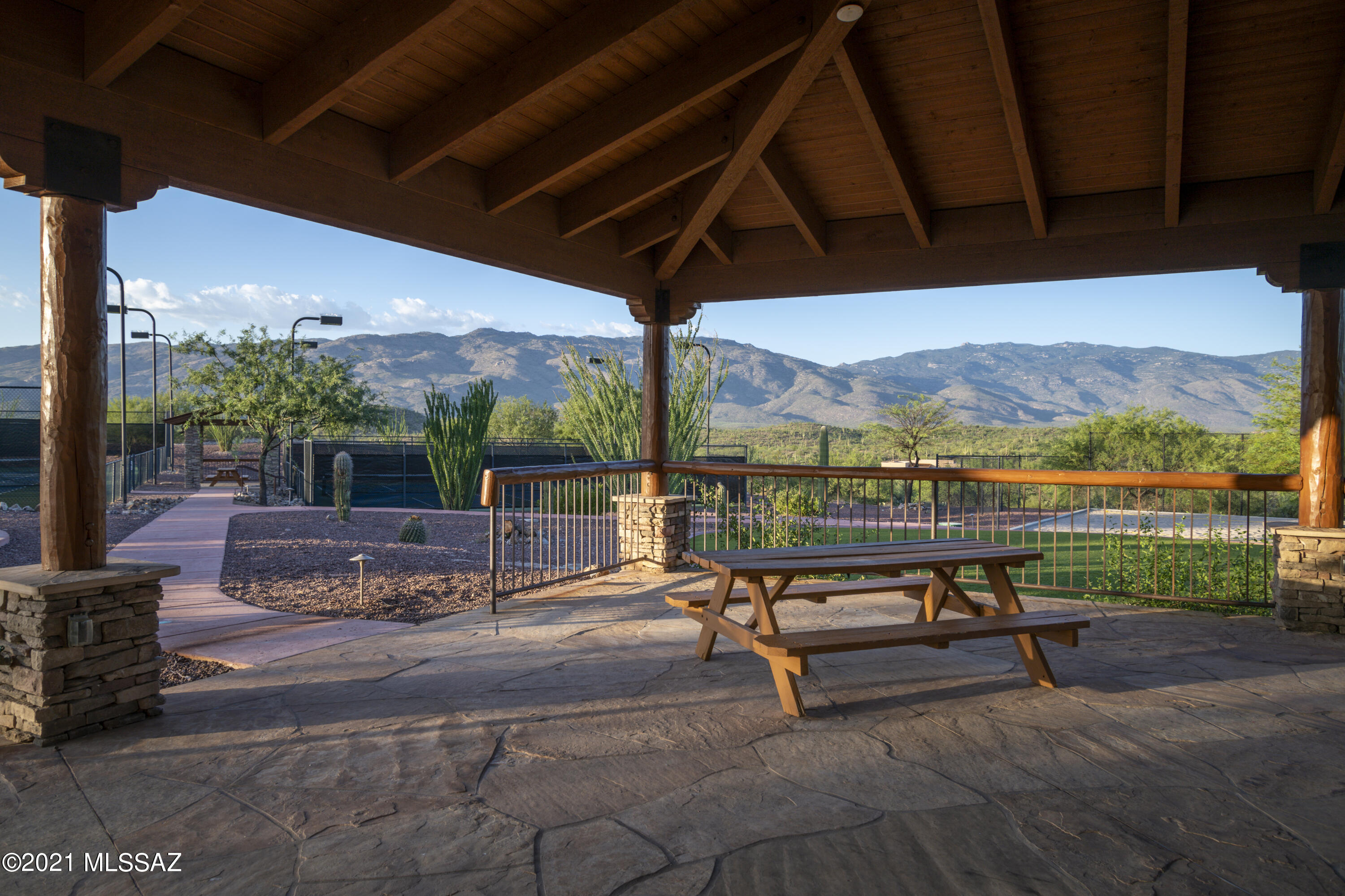 Coyote Creek (1-395) - Land