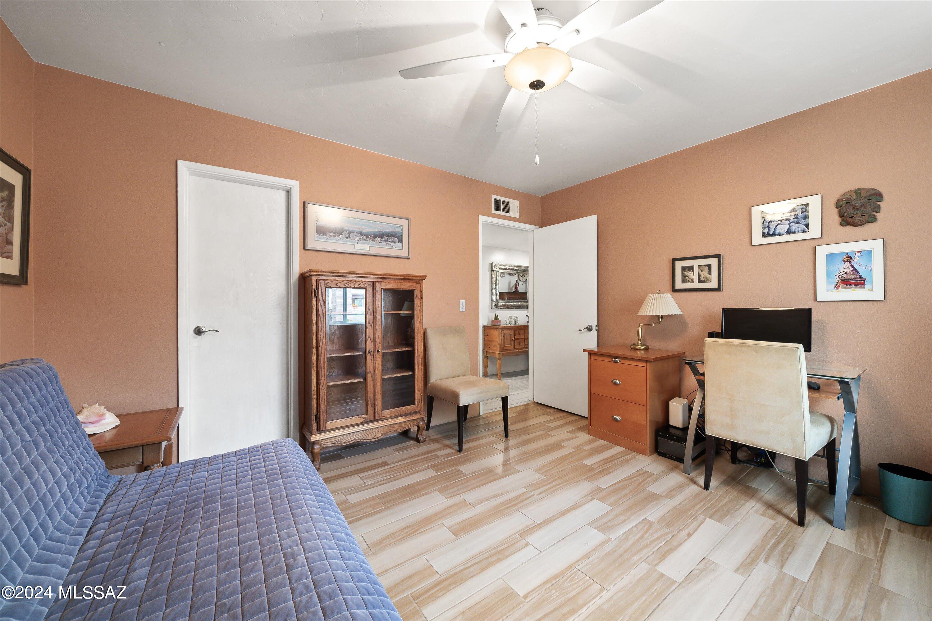 McCormick Place Twnhms Blk I (1-86) - Residential