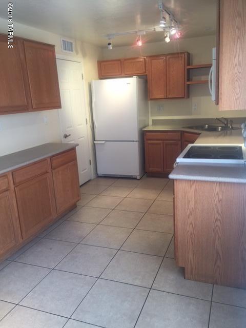 Villa Venice Condos - Residential Lease