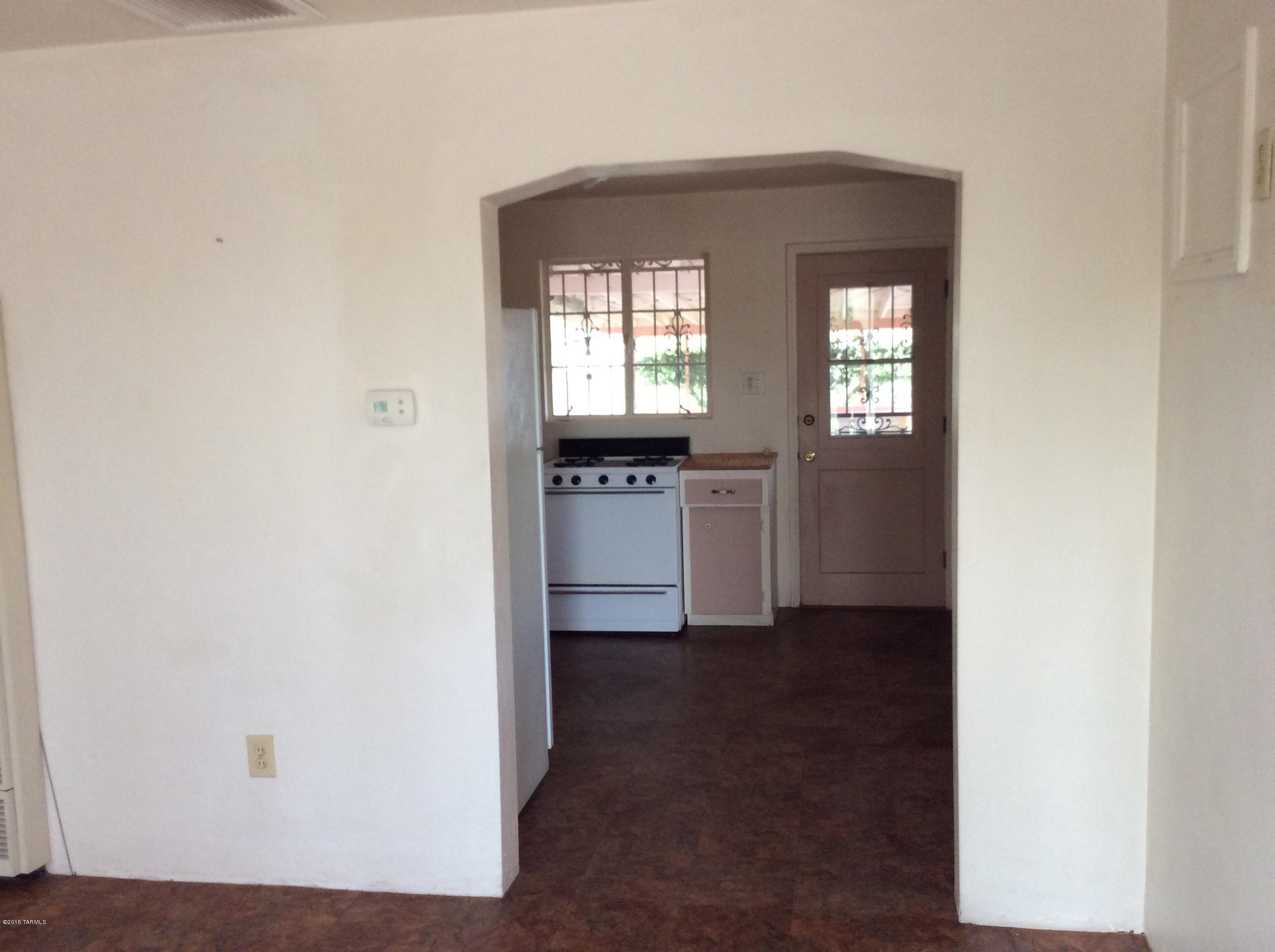 Los Ranchitos - Residential