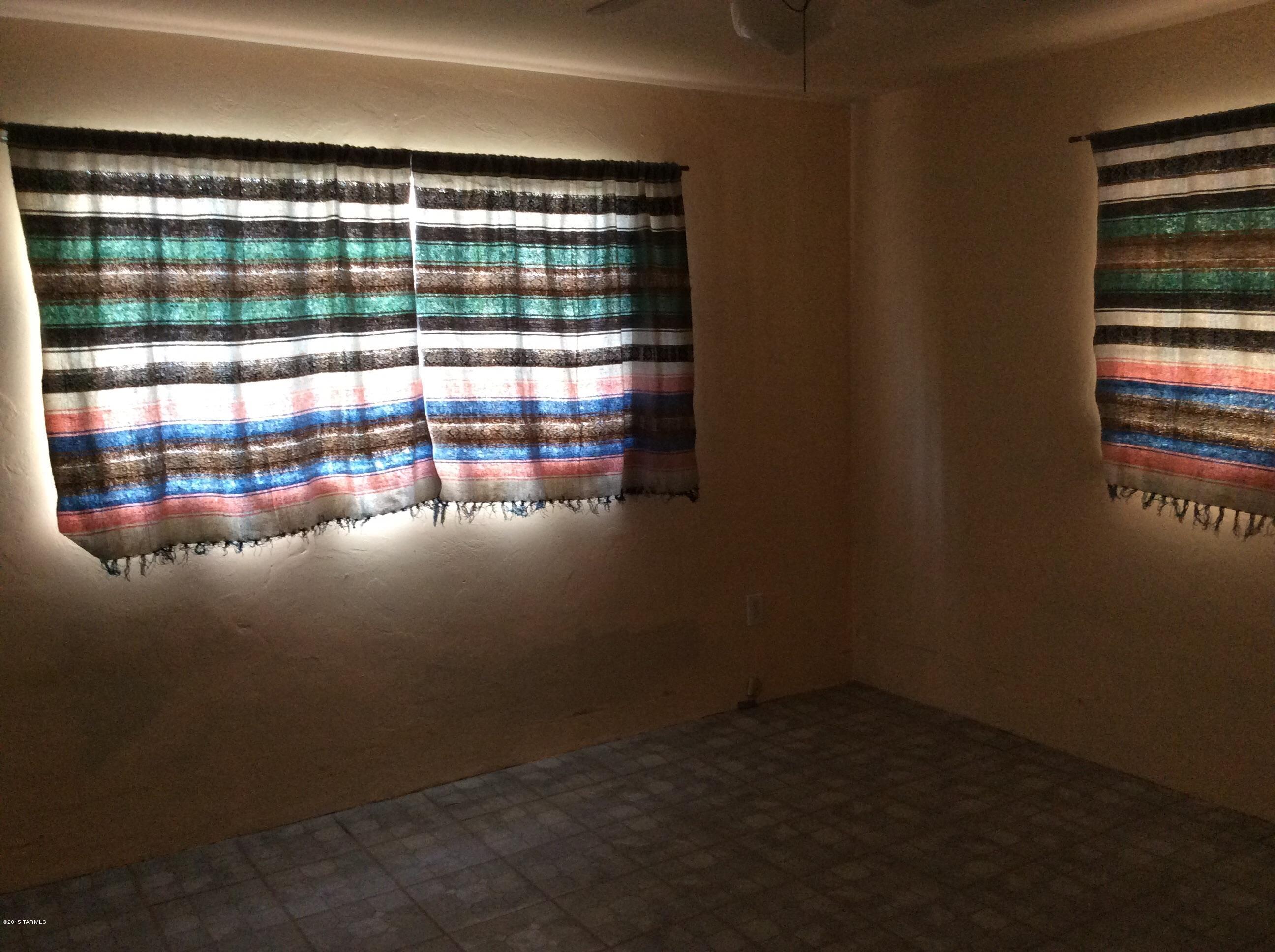 Los Ranchitos - Residential