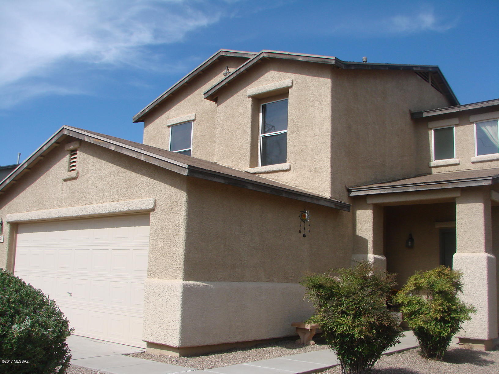Open floor plan with beautiful tile accent in great room. Large kitchen with pantry and all appliances included.  3 bedrooms and 2 and a half baths.  Large master bedroom with mountain views.  Laundry room conveniently located upstairs and washer and dryer convey with purchase. Come see it today!