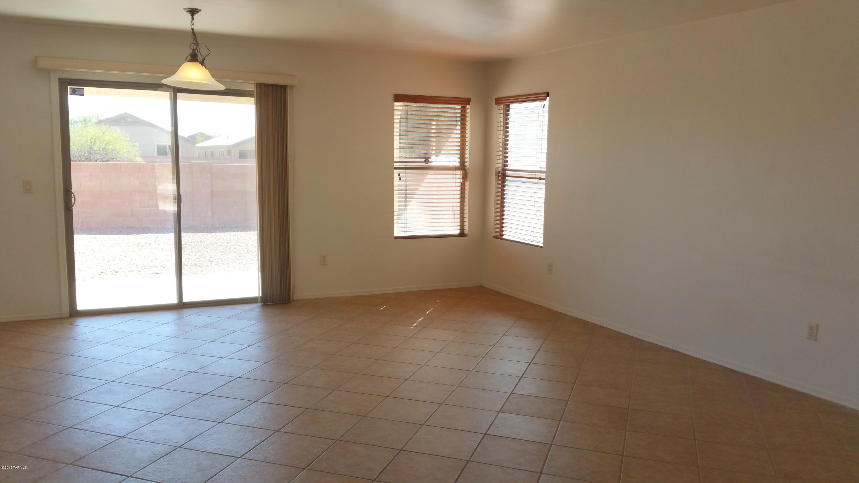 Valencia Reserve South (1-315) - Residential Lease