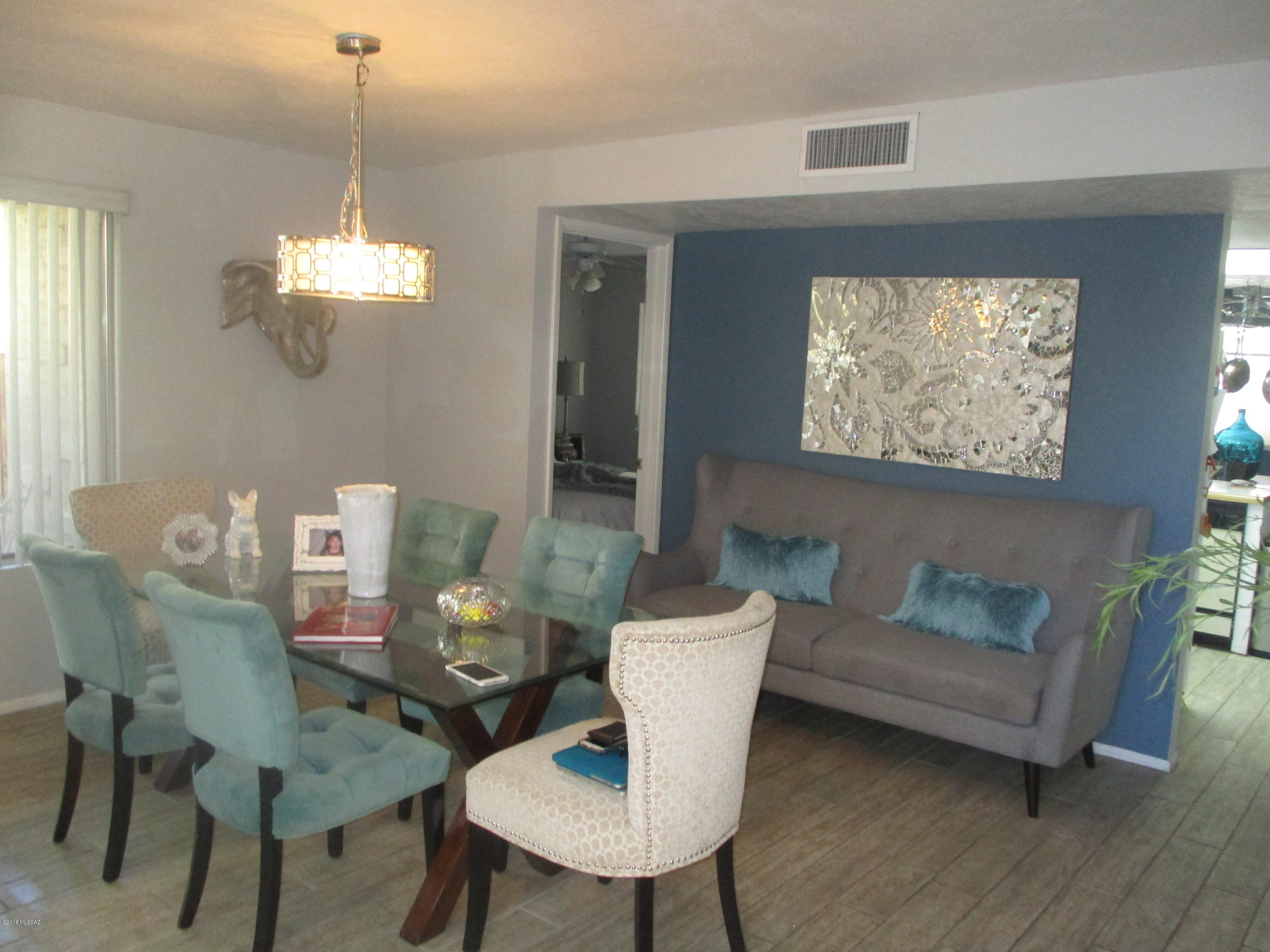 Pantano Townhomes (1-118) - Residential Lease