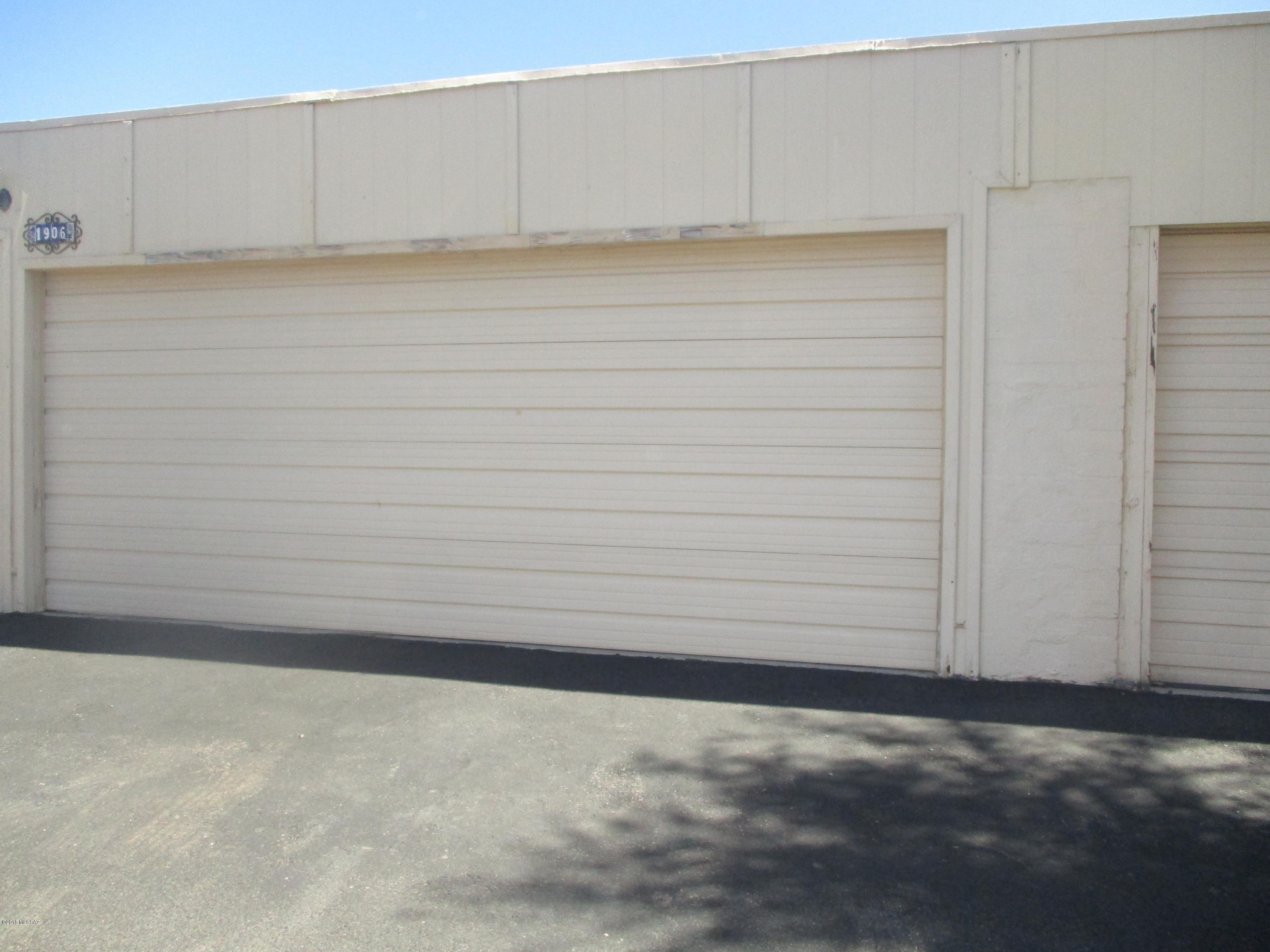 Pantano Townhomes (1-118) - Residential Lease