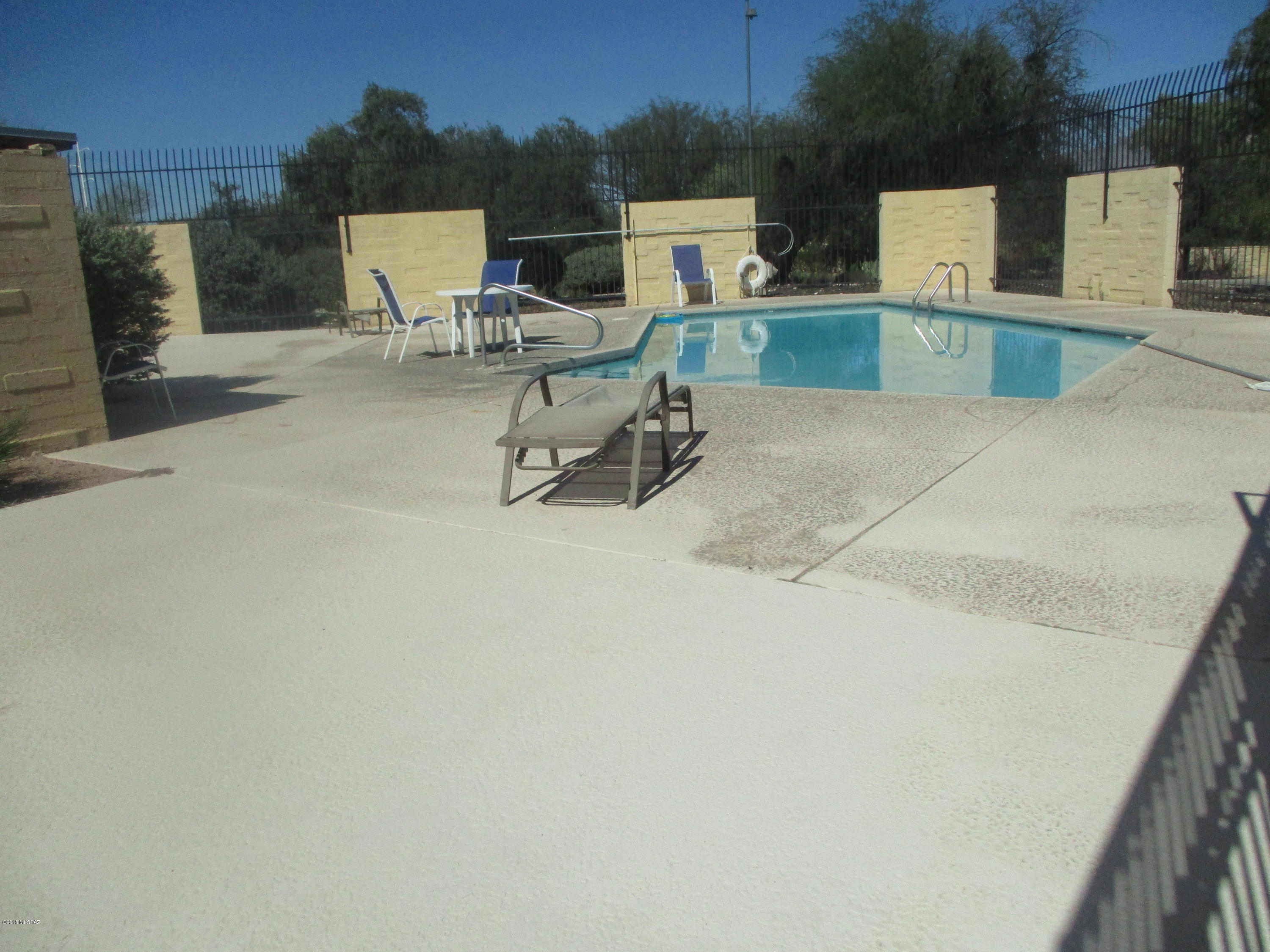 Pantano Townhomes (1-118) - Residential Lease