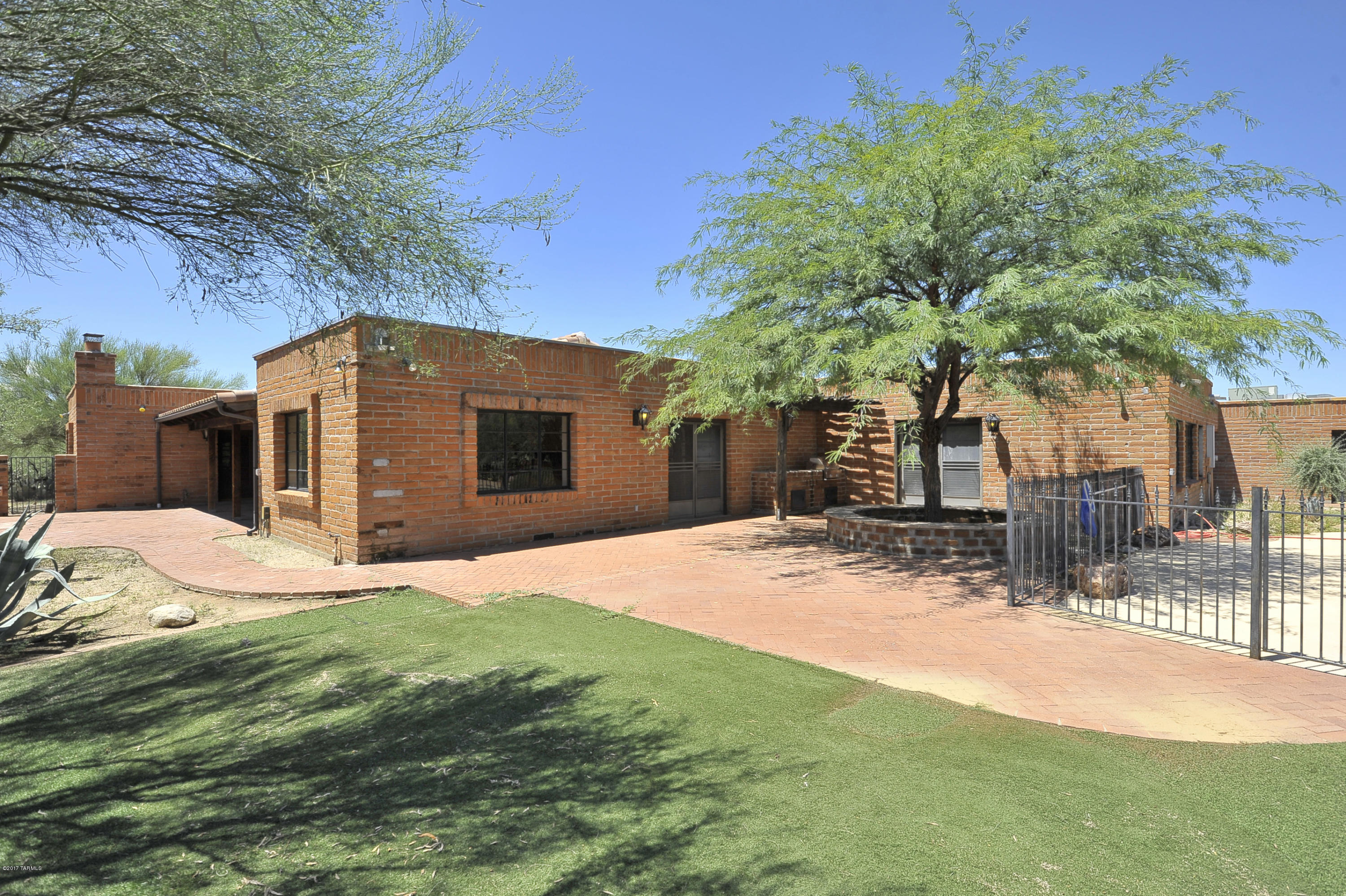 La Cebadilla Estates (1-161) - Residential Lease