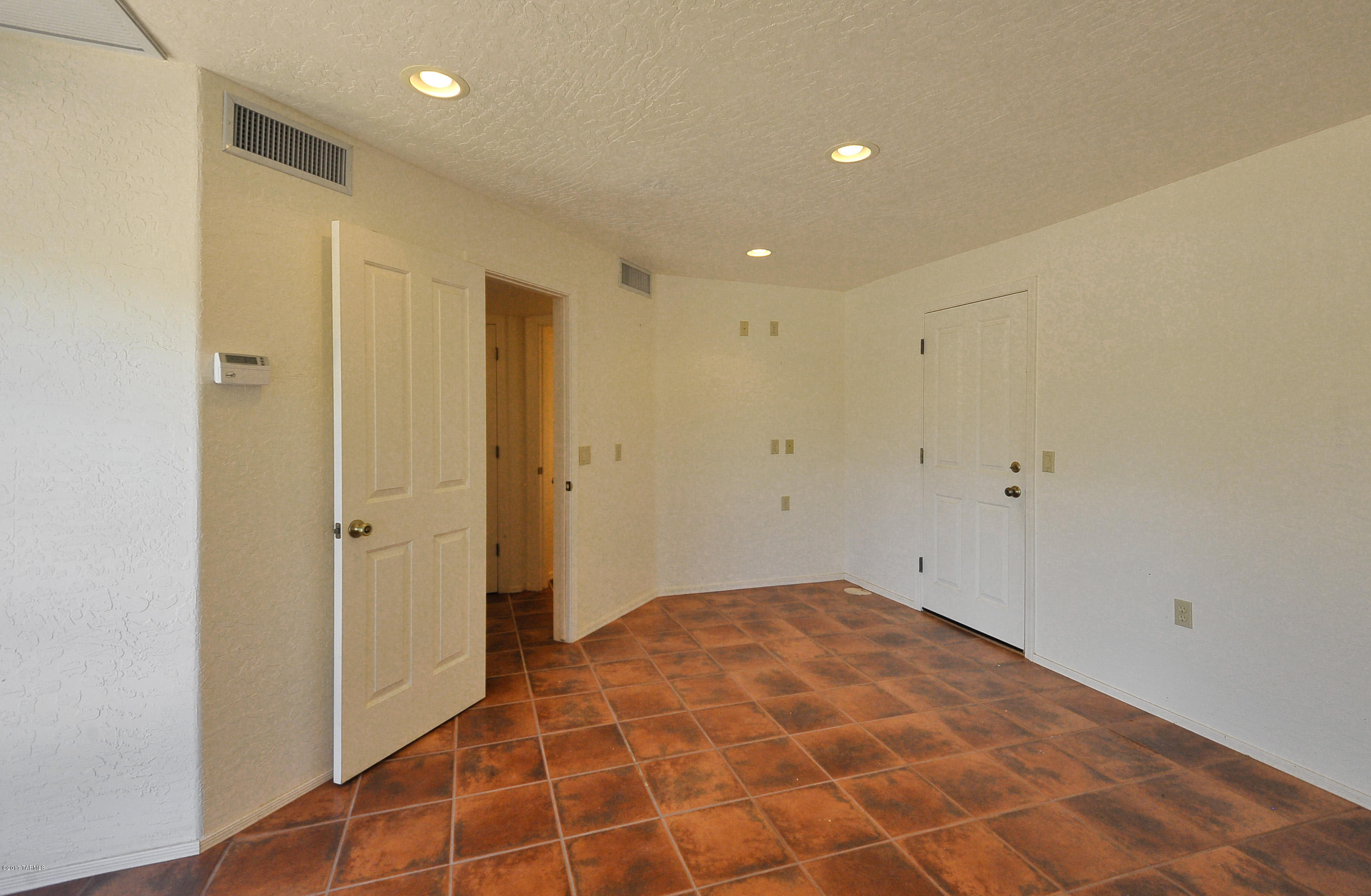 La Cebadilla Estates (1-161) - Residential Lease
