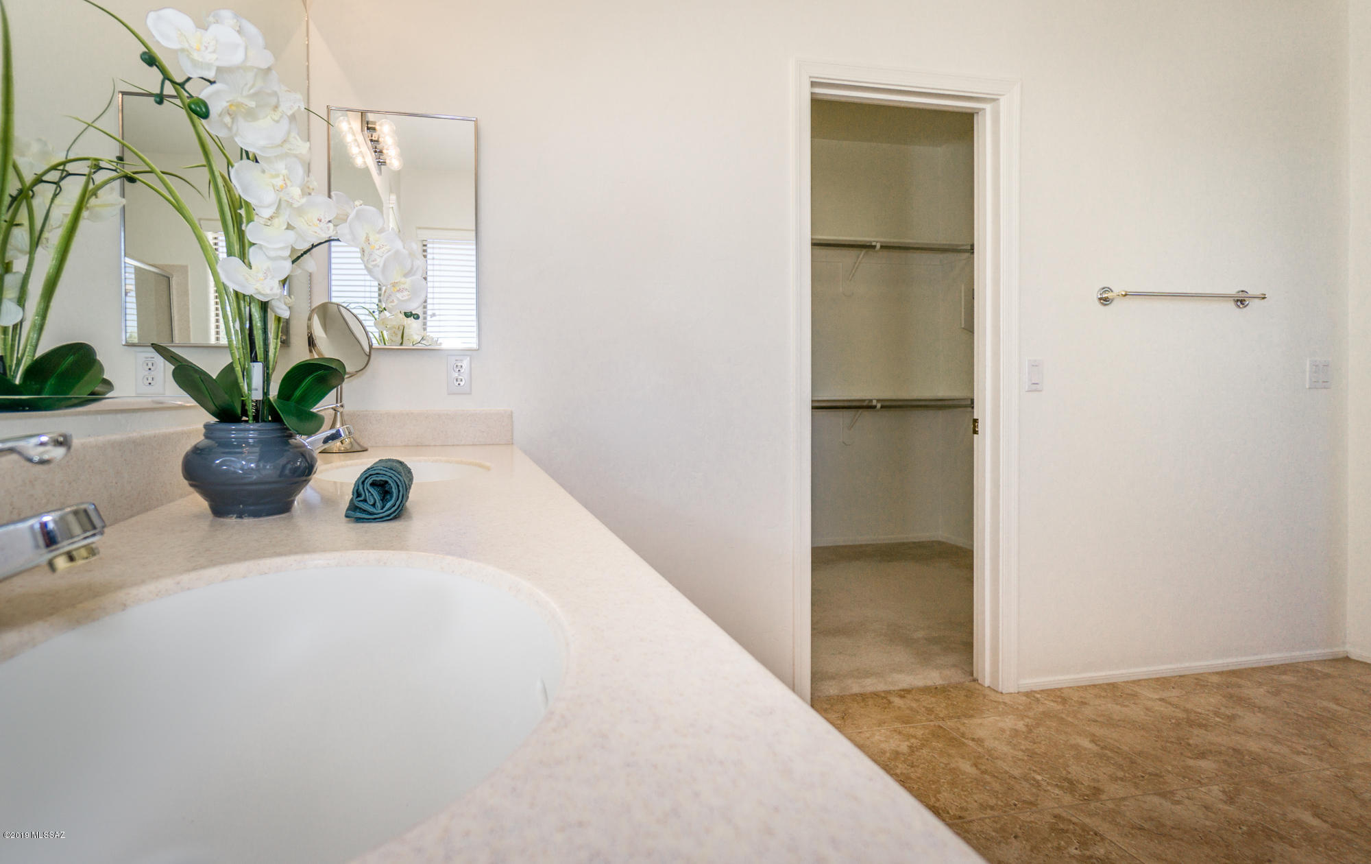Lago Sereno (1-99) - Residential