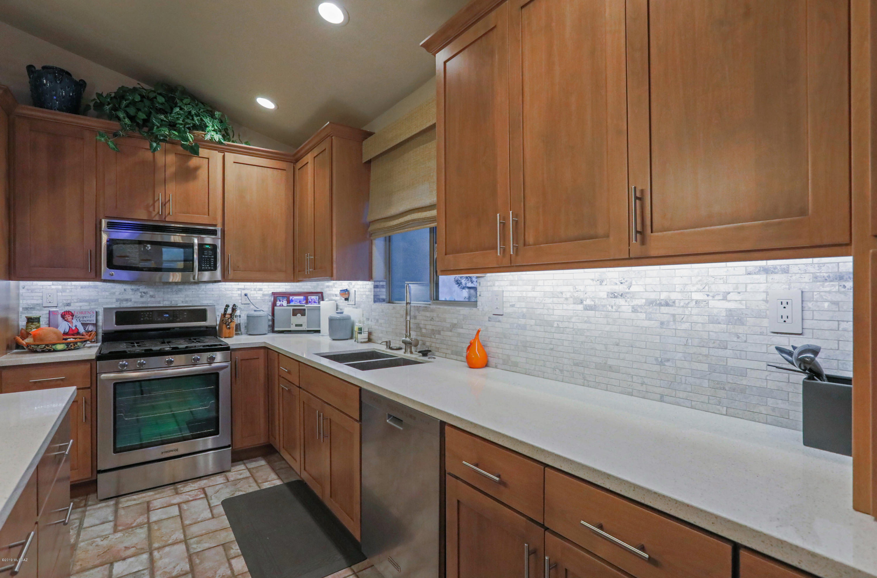 Sabino Mountain (1-290) - Residential