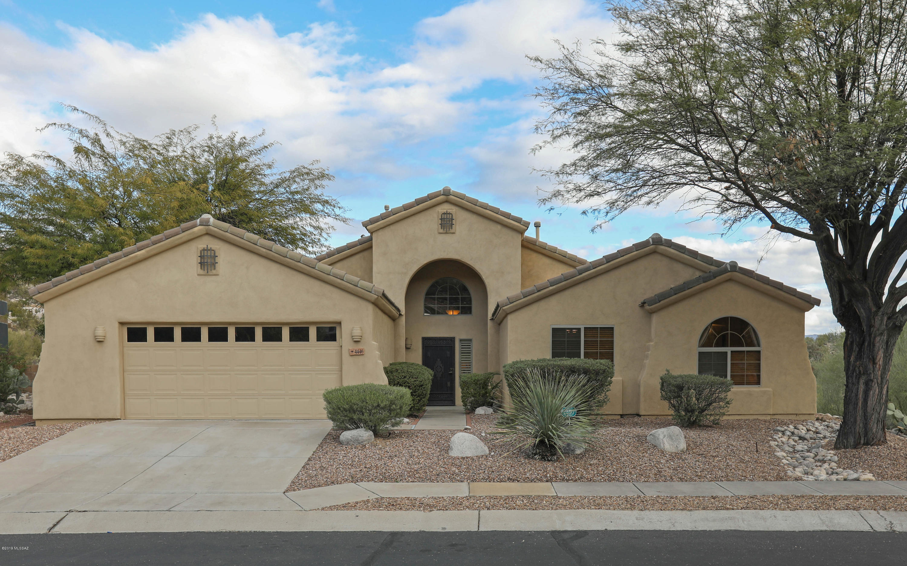 Sabino Mountain (1-290) - Residential