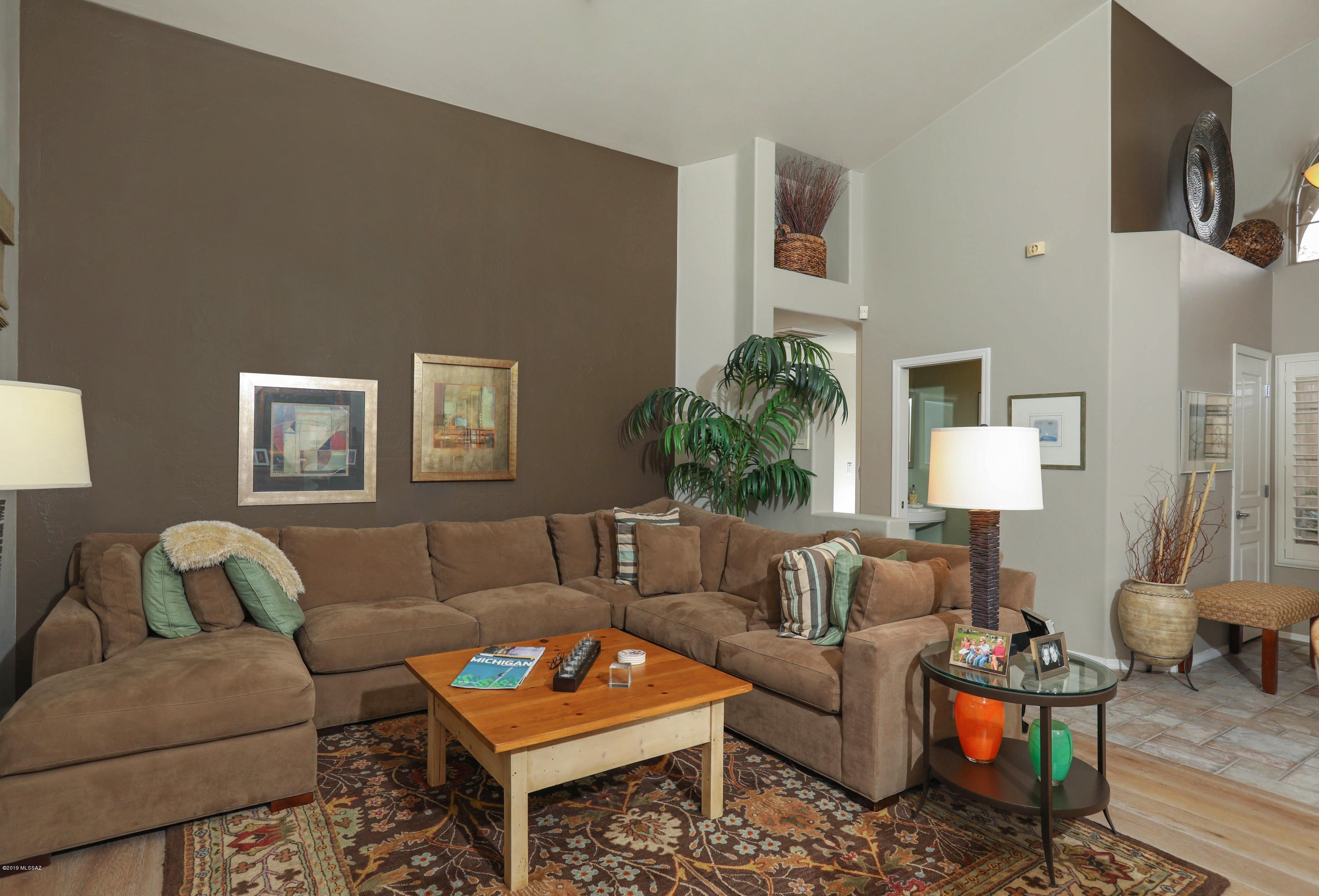Sabino Mountain (1-290) - Residential