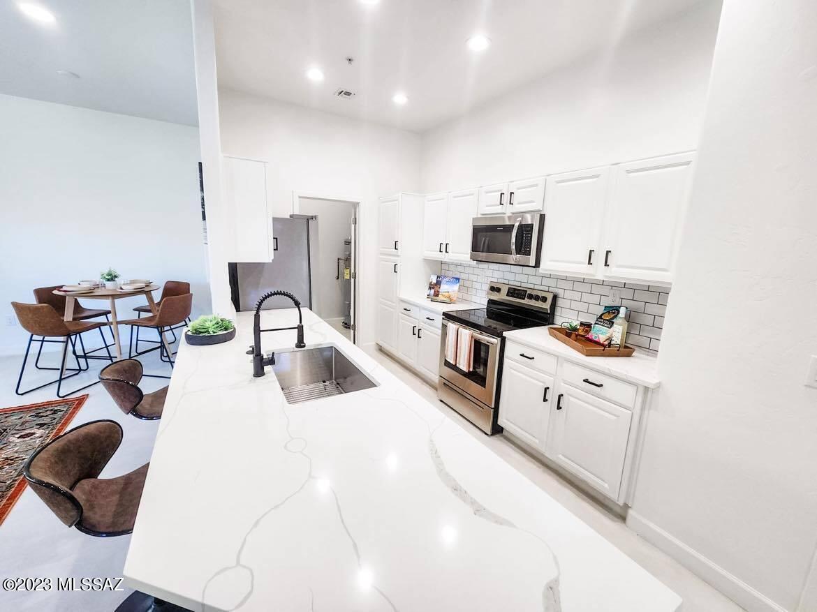 Placita Escondida Bldgs 18-20 Units 1-204 - Residential