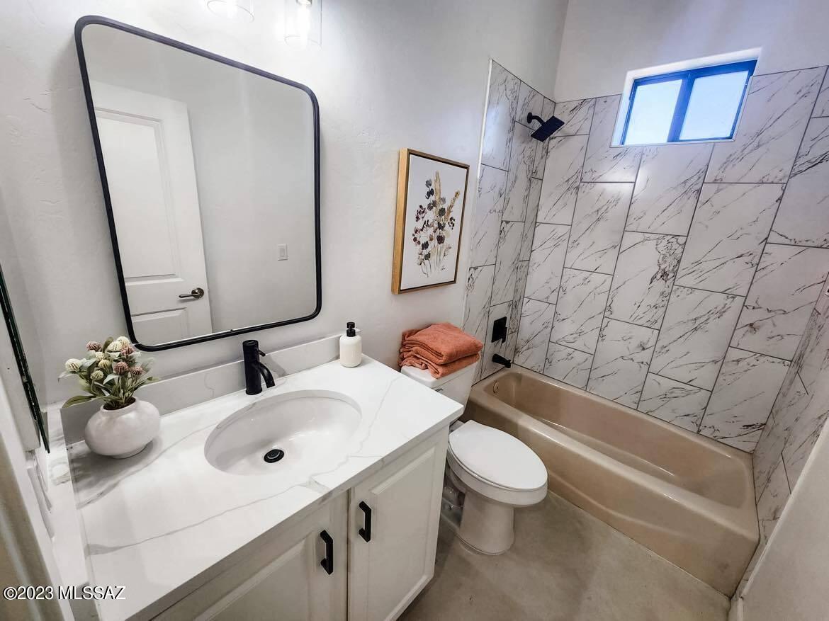 Placita Escondida Bldgs 18-20 Units 1-204 - Residential