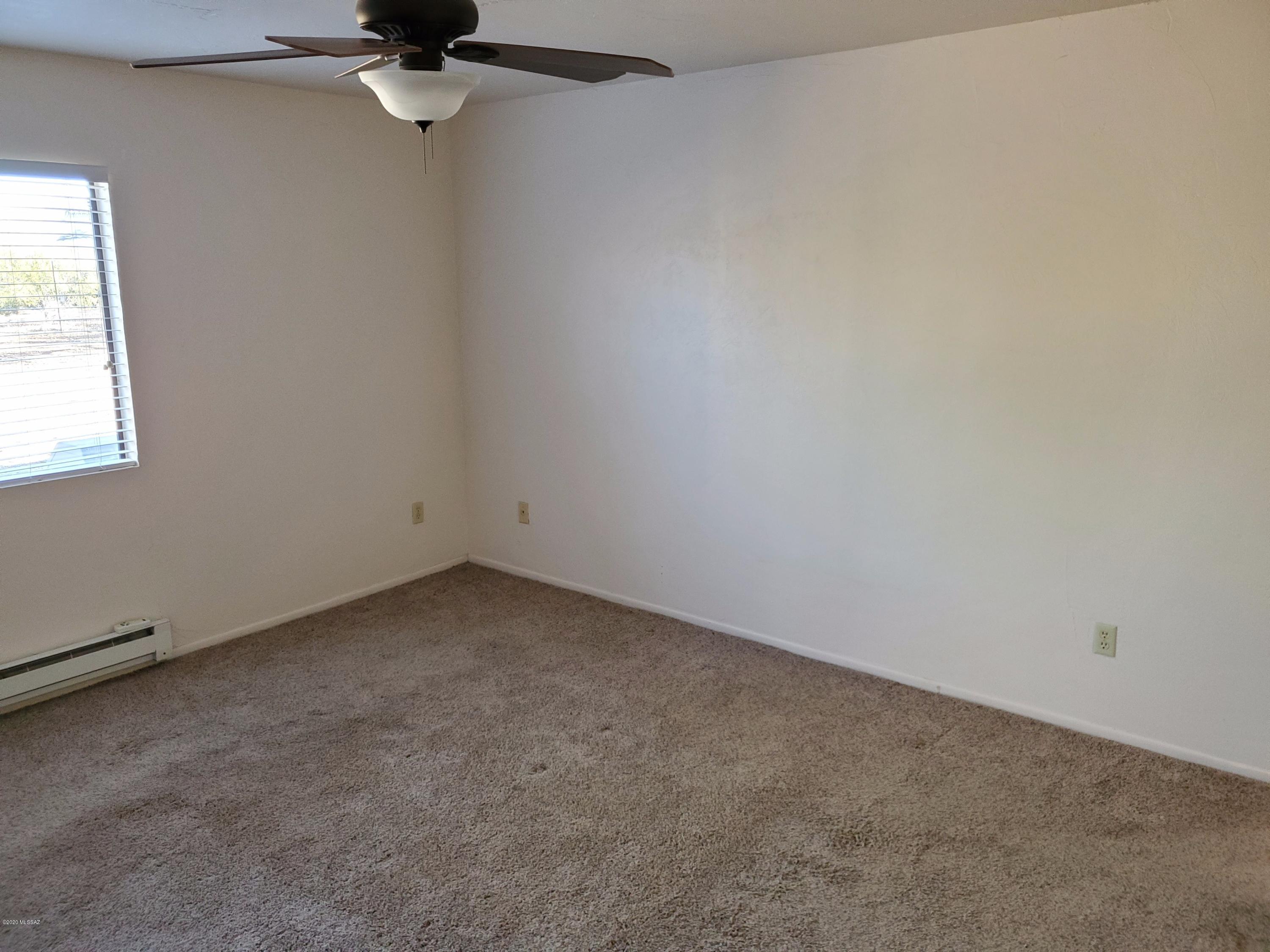 New Tucson Unit NO. 23 (140-261) - Residential Lease