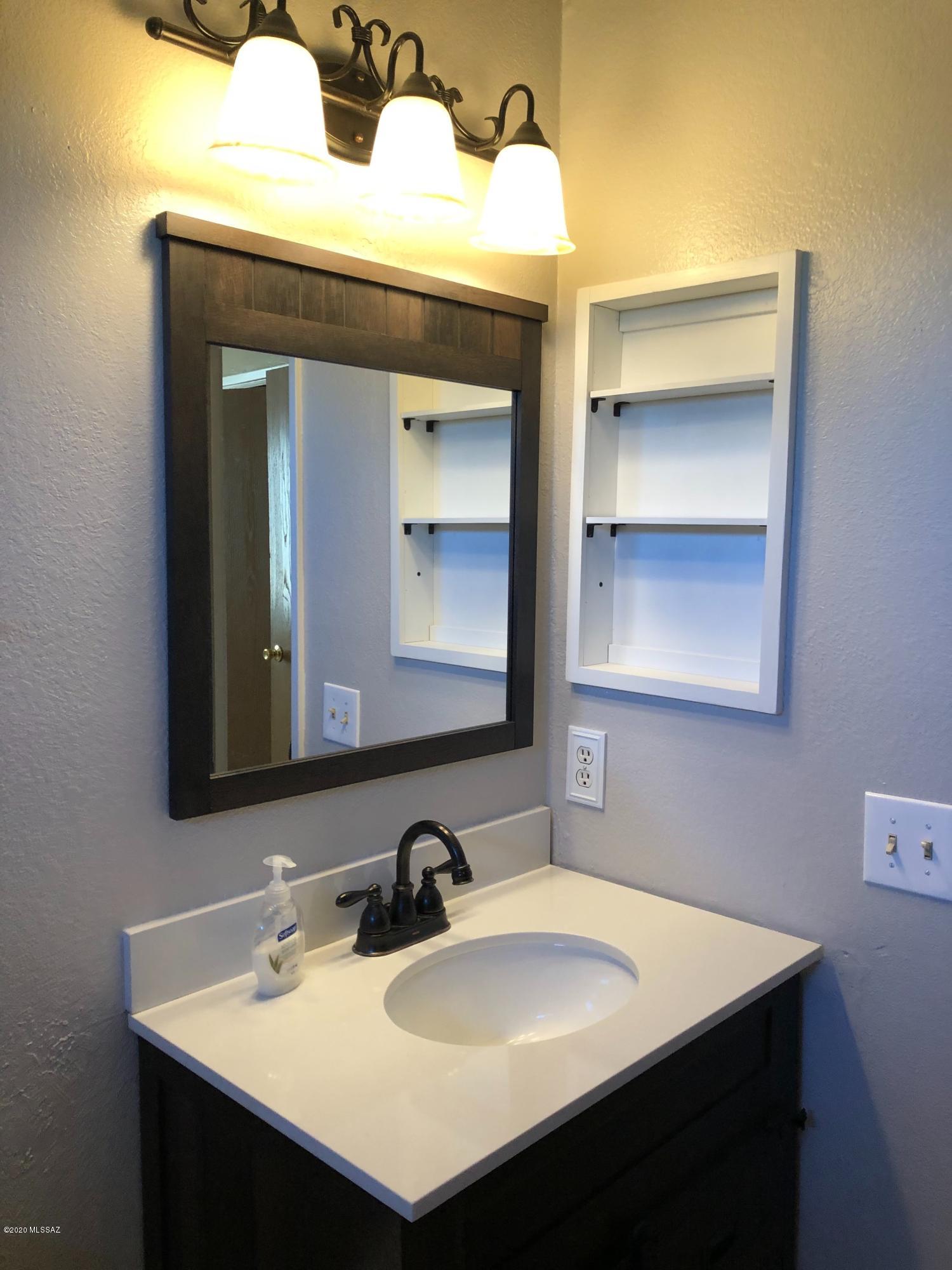 New Tucson Unit NO. 23 (140-261) - Residential Lease