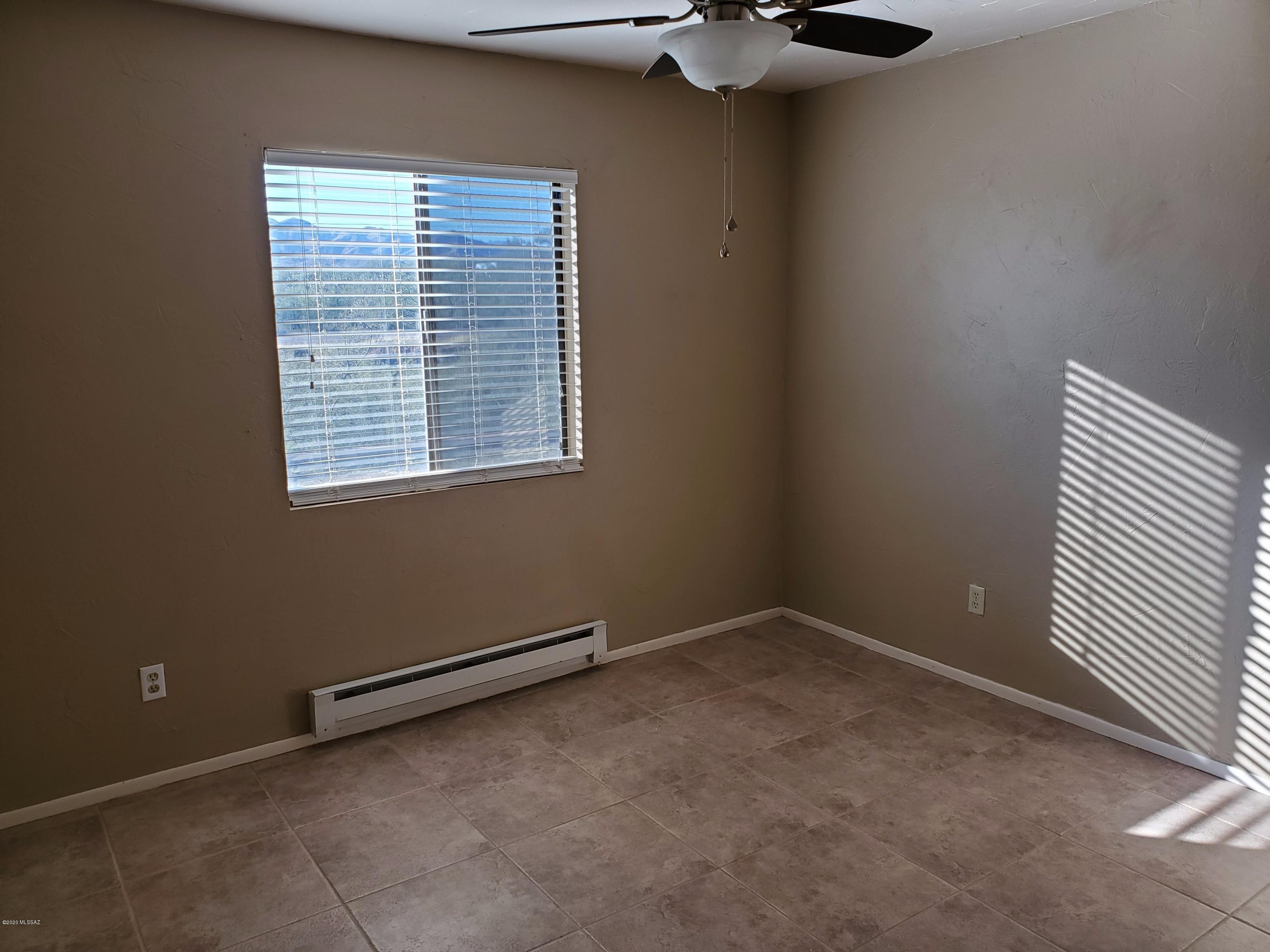 New Tucson Unit NO. 23 (140-261) - Residential Lease