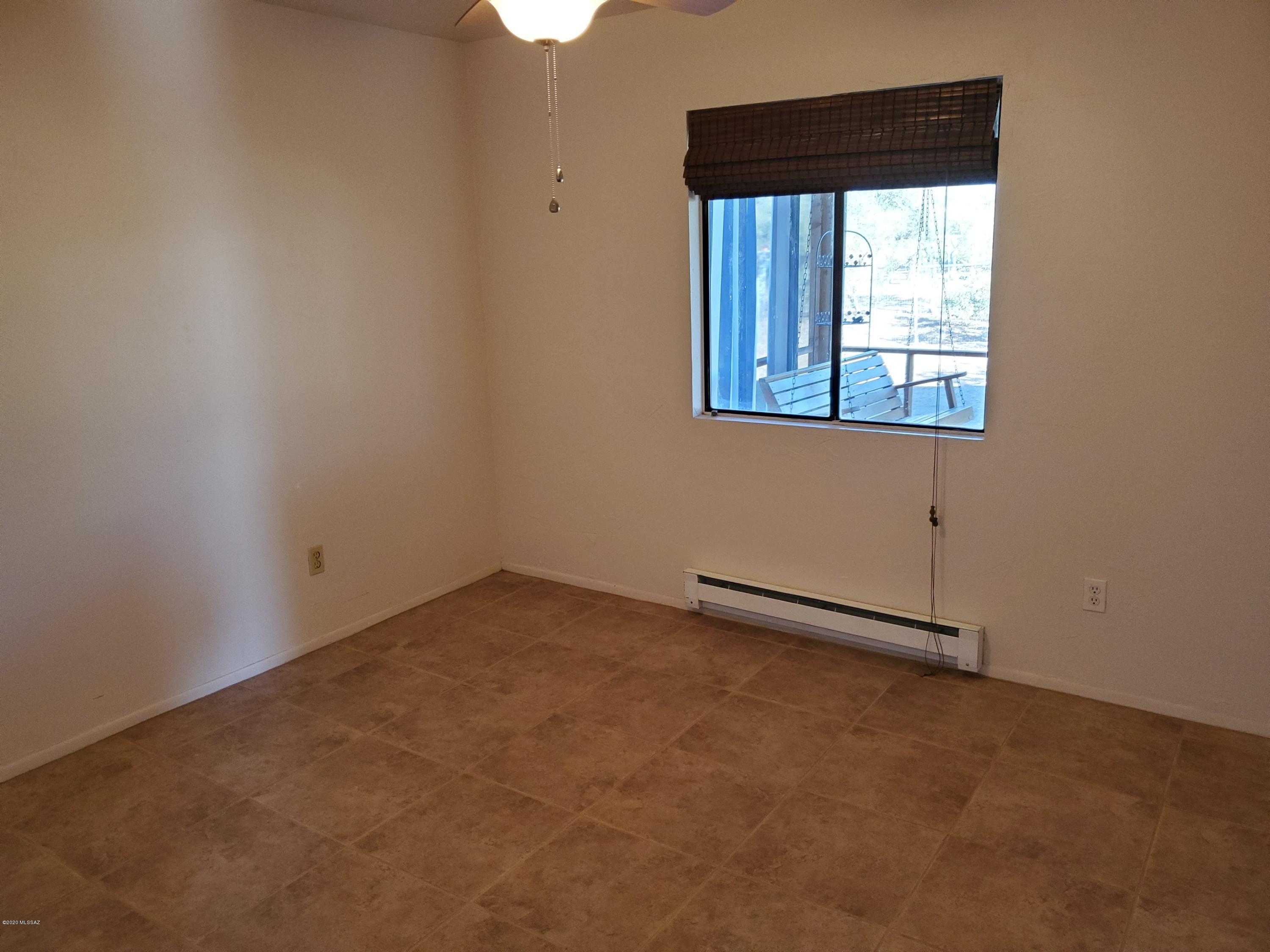 New Tucson Unit NO. 23 (140-261) - Residential Lease