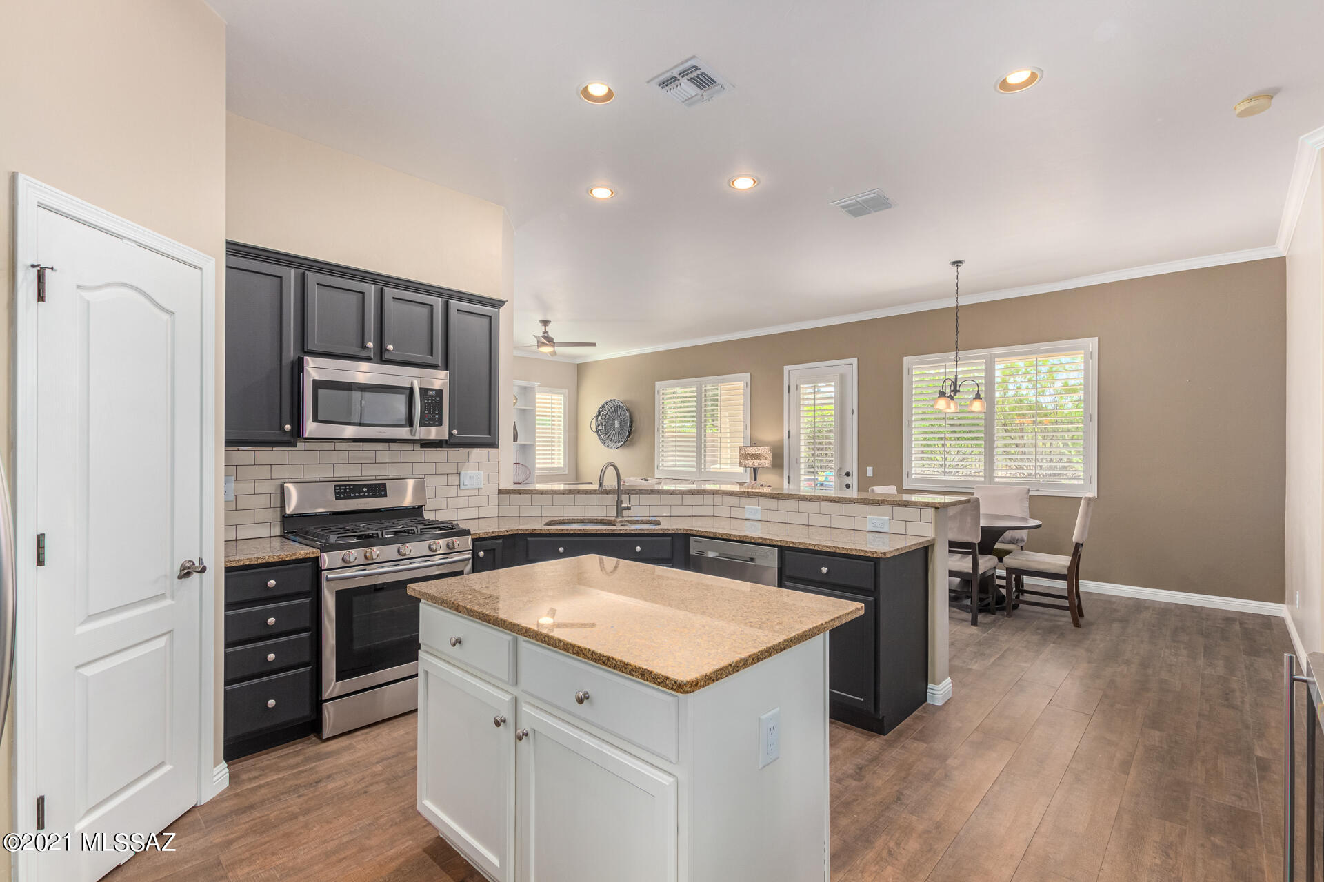 Continental Reserve Blk. 14 (1-82) - Residential