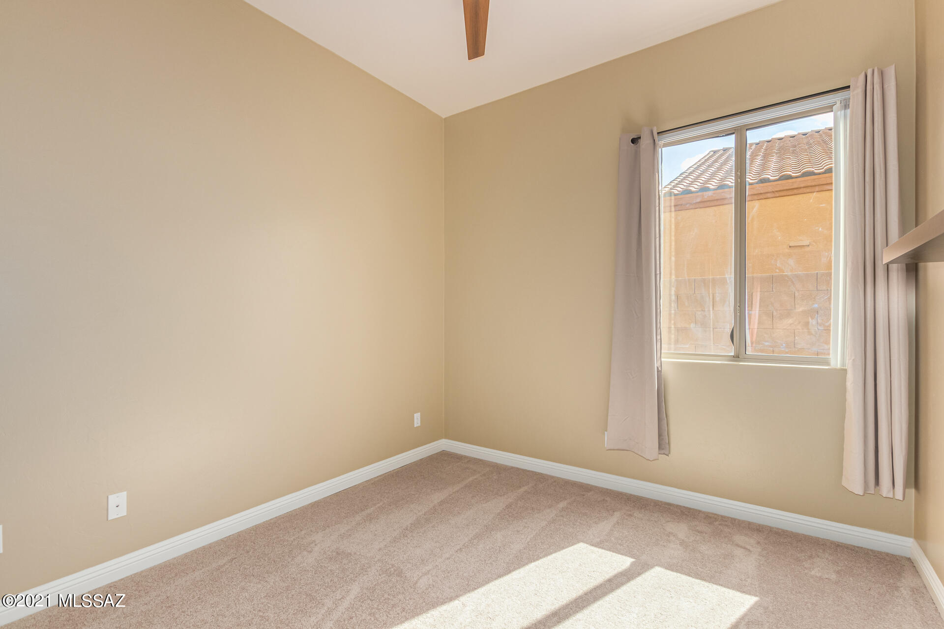 Continental Reserve Blk. 14 (1-82) - Residential