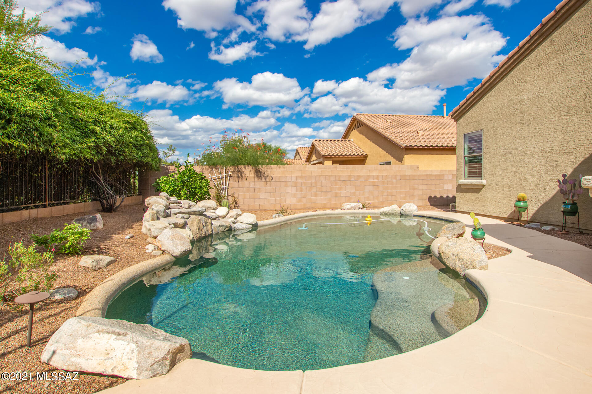 Continental Reserve Blk. 14 (1-82) - Residential