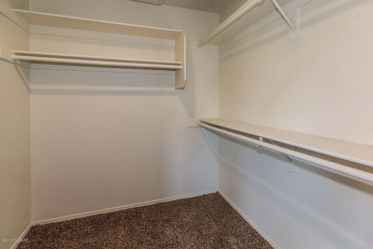 Country Club(1-221) - Residential