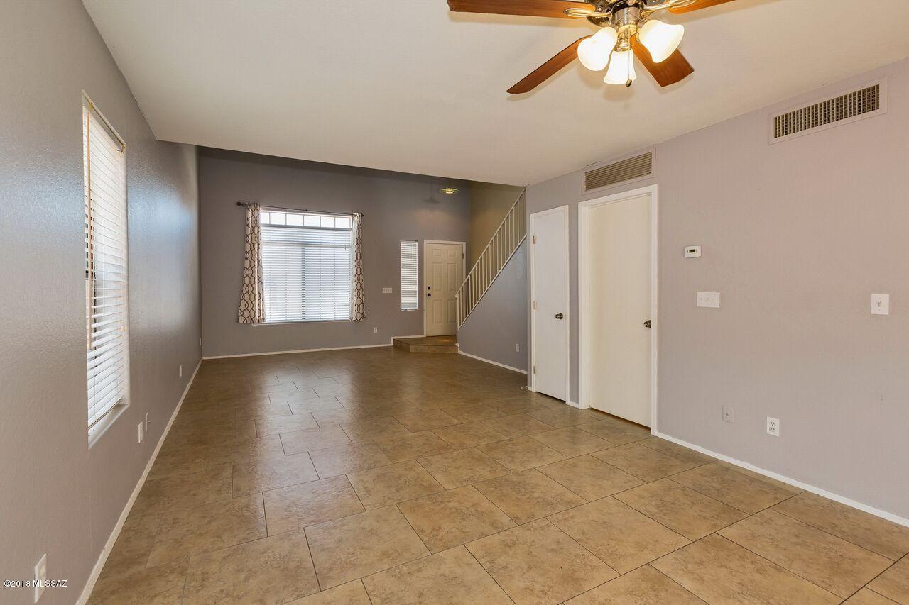 Country Club(1-221) - Residential