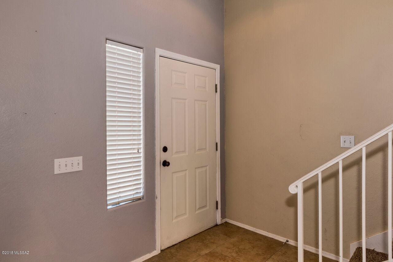 Country Club(1-221) - Residential