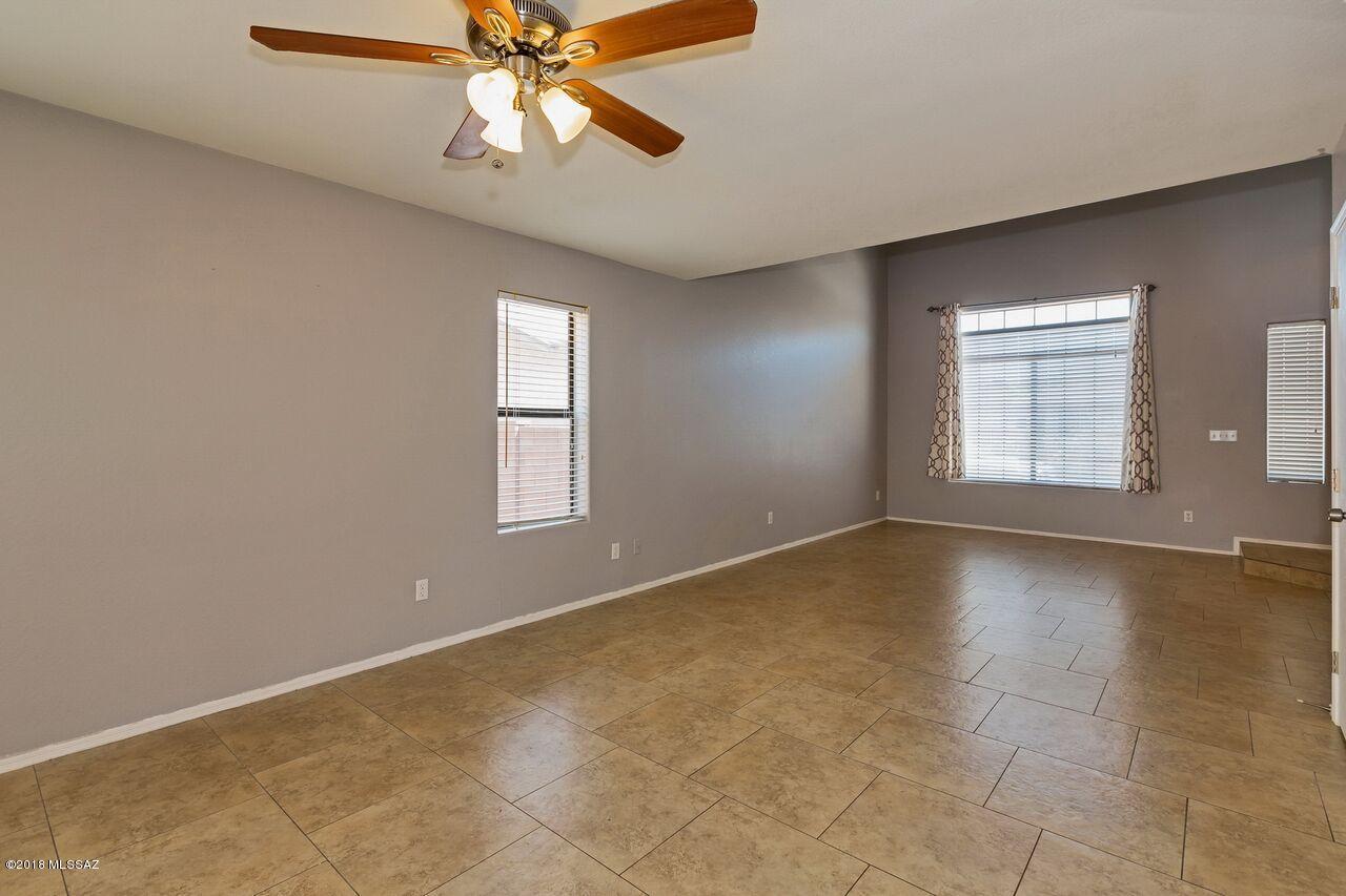 Country Club(1-221) - Residential