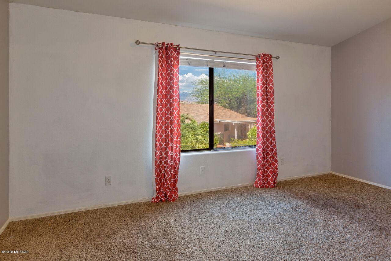 Country Club(1-221) - Residential