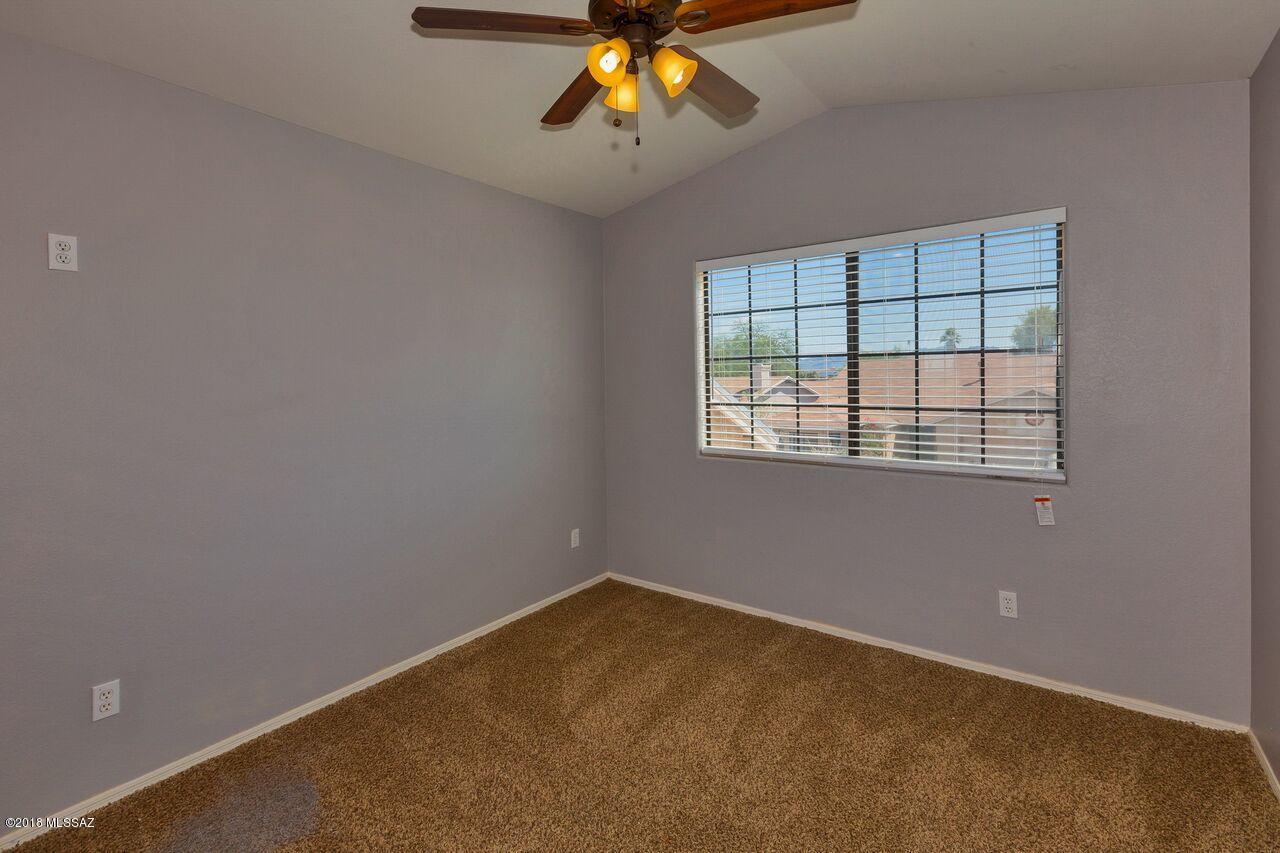 Country Club(1-221) - Residential