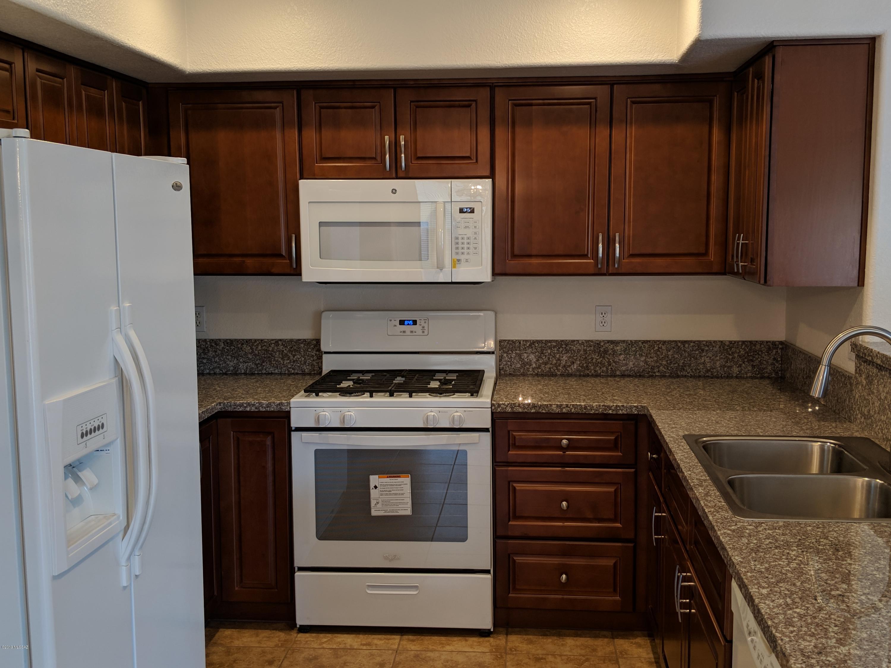 Encanto Canyon II (1-67) - Residential Lease