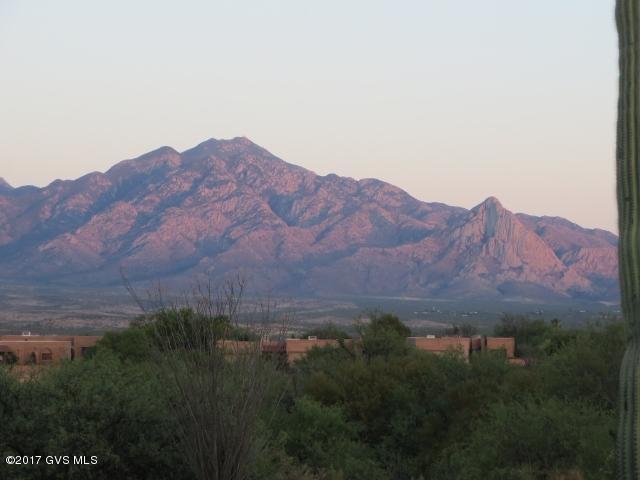 Wow, End unit with Fantastic unobstructed view! Lots of updating, Clean and fully furnished. Lovely kitchen features newer appliances,newer counter tops & cute mini breakfast bar. Living room has newer low E windows, home offers 3 ceiling fans with lights, five skylights and no popcorn ceilings! The Arizona room brings in the incredible mountain view through 4 large windows and has it's own heating/cooling unit. Large laundry storage room and other abundant closet space.