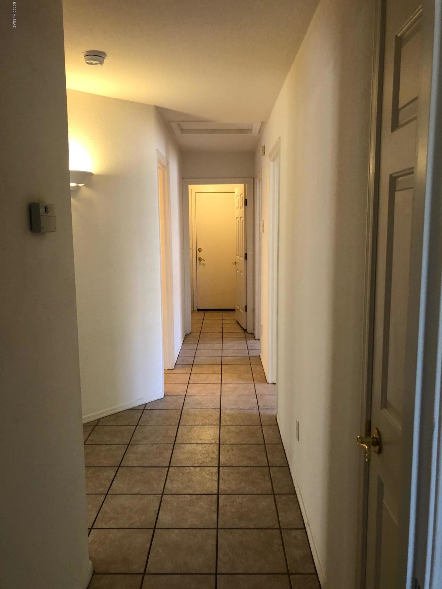 Plaza Mirador (1-28) - Residential Lease