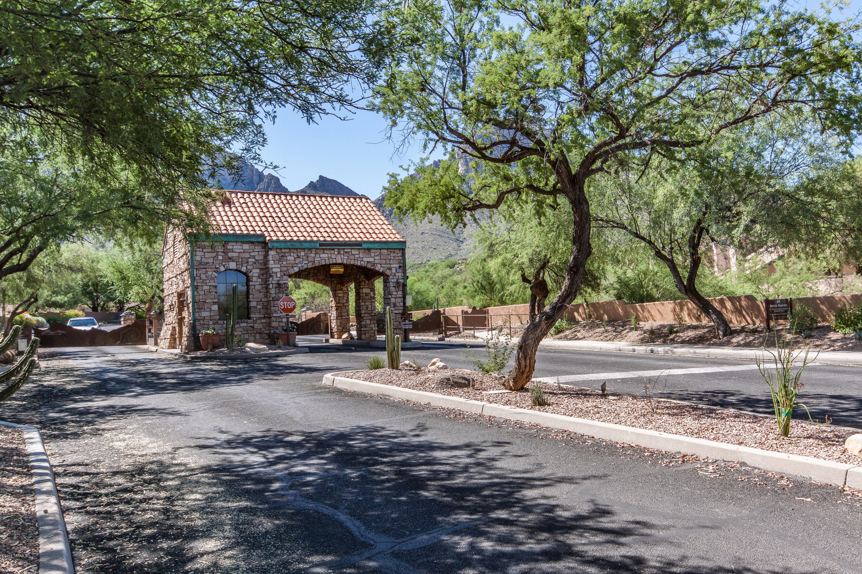 Window Rock At La Reserve - Residential