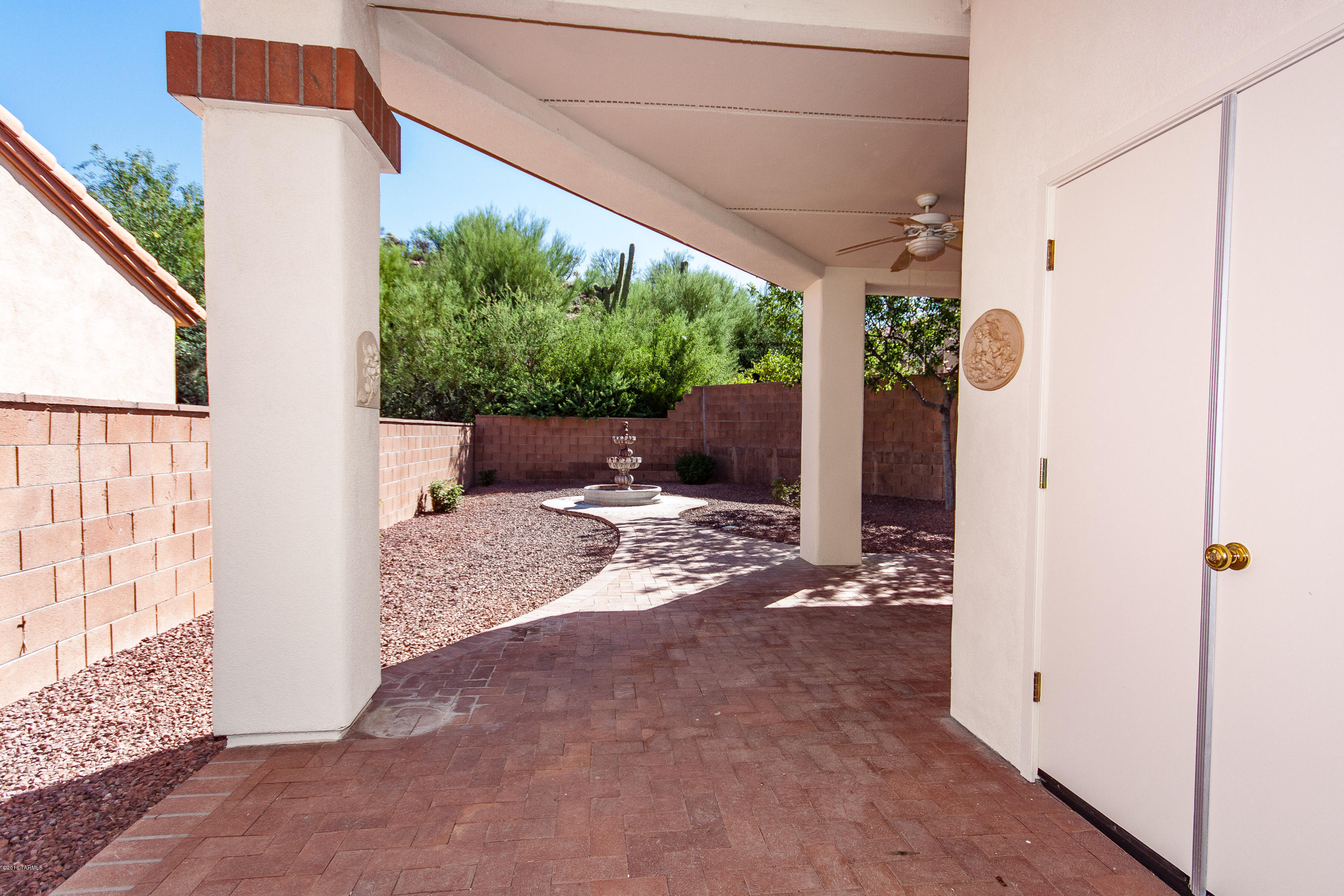 Window Rock At La Reserve - Residential