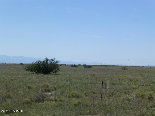 Motivated Seller!!! 5 acres on the west side of the City of Willcox.    On Business I-10 off of exit 336. Electric at lot line, paved road.