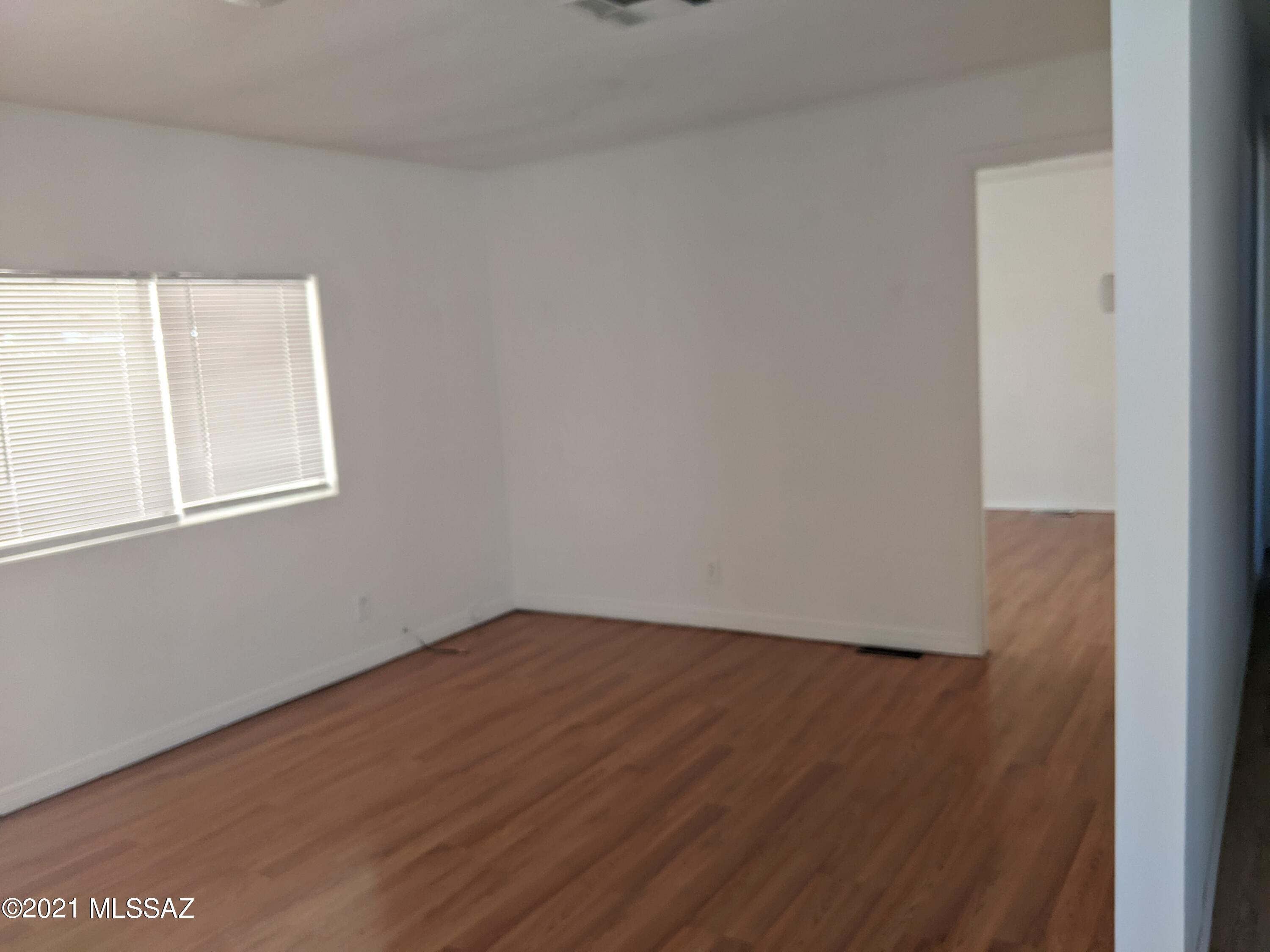 Unsubdivided - Residential Lease