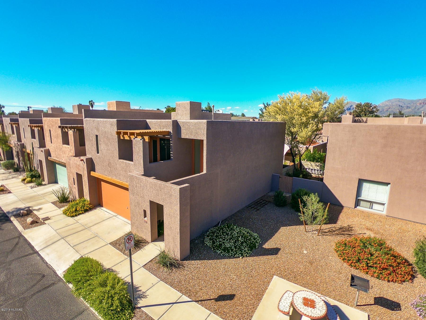 Country Club At The River (1-32) - Residential