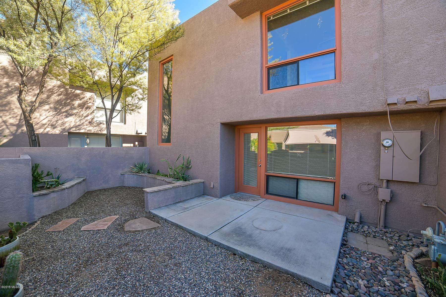 Country Club At The River (1-32) - Residential
